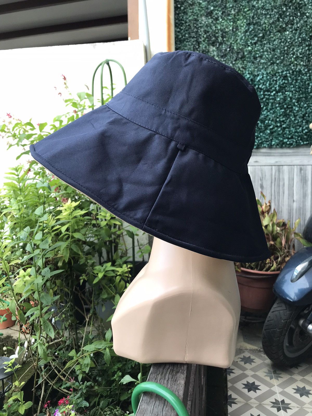 VTG REVERSIBLE ZUCCA BUCKETS HAT BY CABANE DE ZUCCA