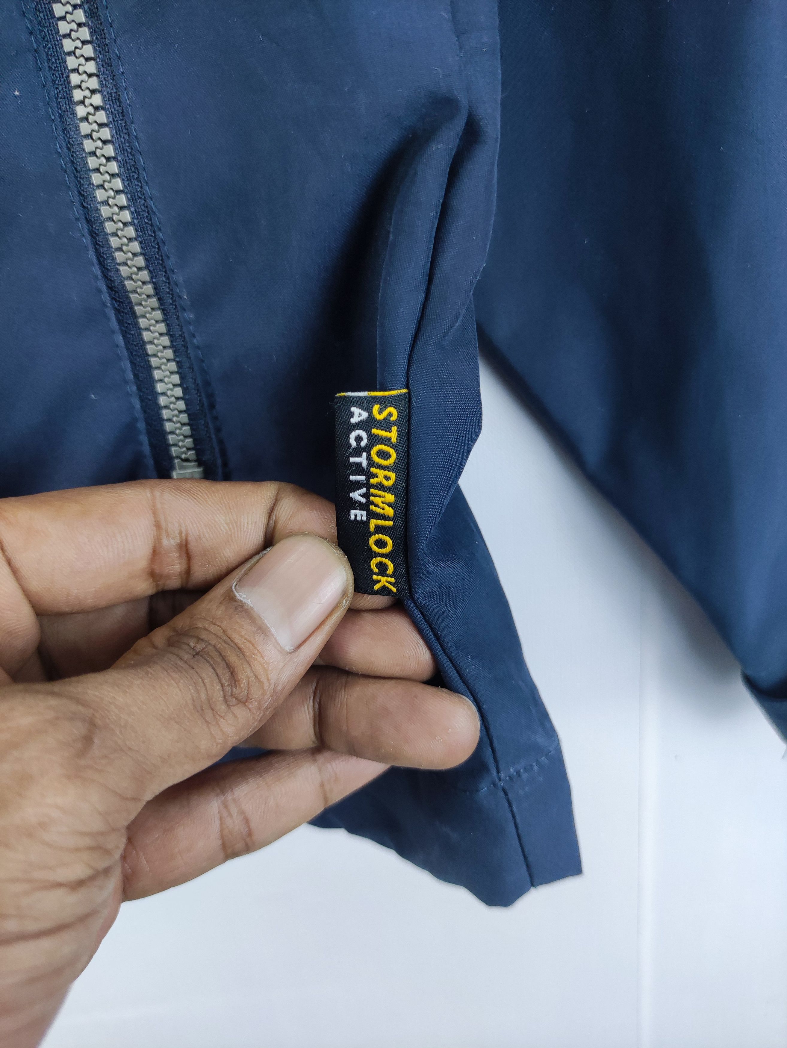 Jack Wolfskin Vintage Jack Wolfskin Jacket Zipper Hoodie Size US M / EU 48-50 / 2 - 2 Thumbnail