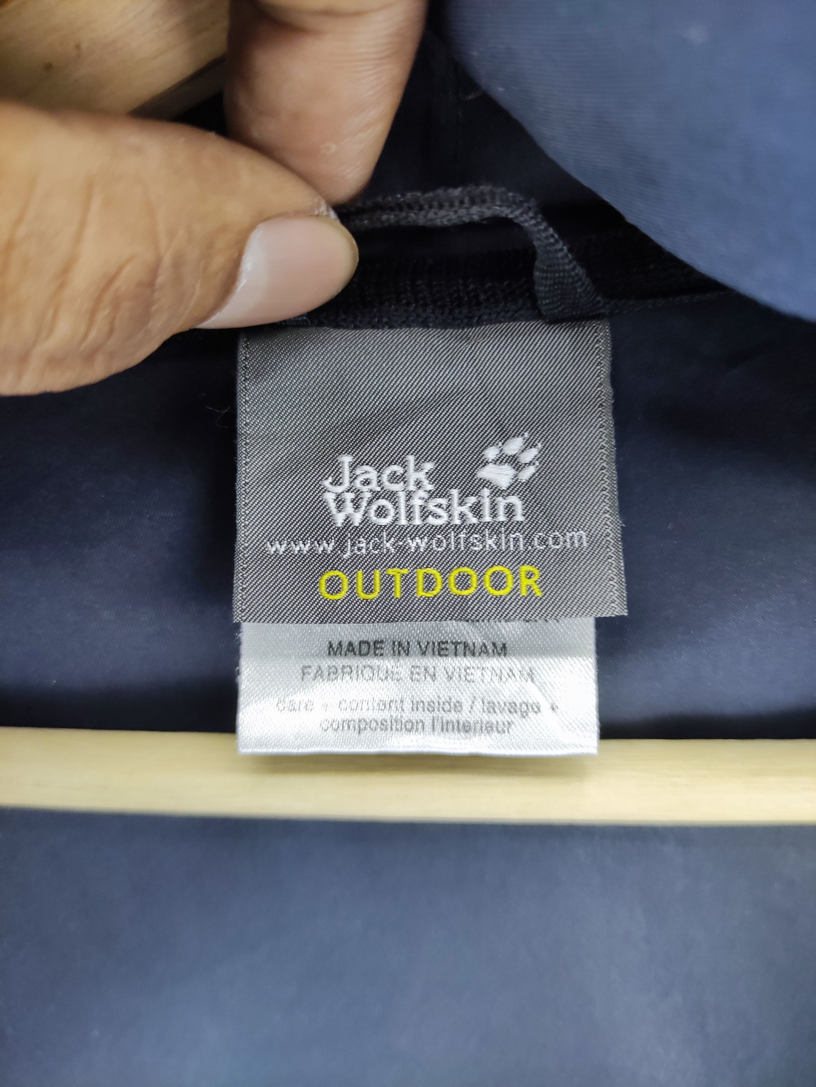 Jack Wolfskin Vintage Jack Wolfskin Jacket Zipper Hoodie Size US M / EU 48-50 / 2 - 6 Thumbnail