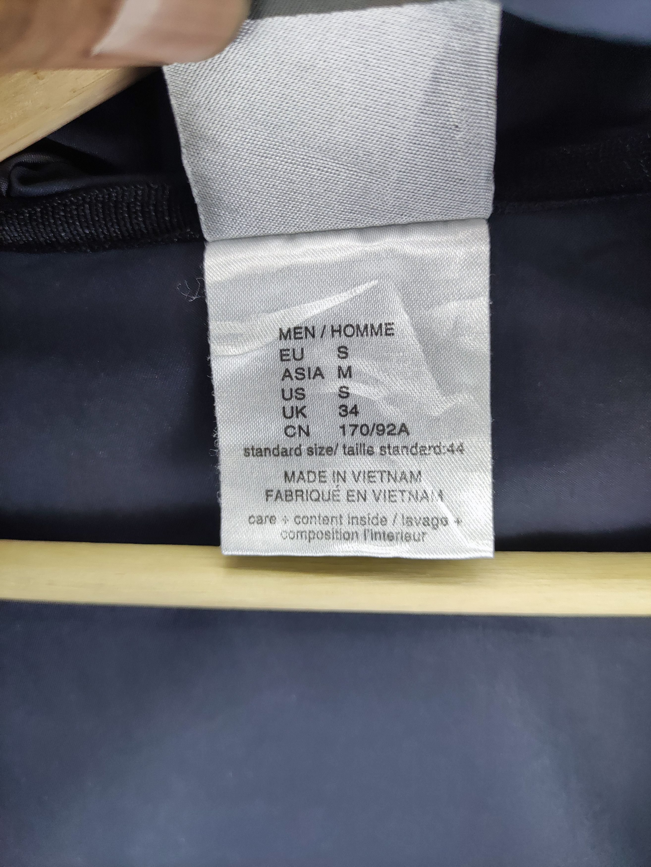 Jack Wolfskin Vintage Jack Wolfskin Jacket Zipper Hoodie Size US M / EU 48-50 / 2 - 7 Thumbnail