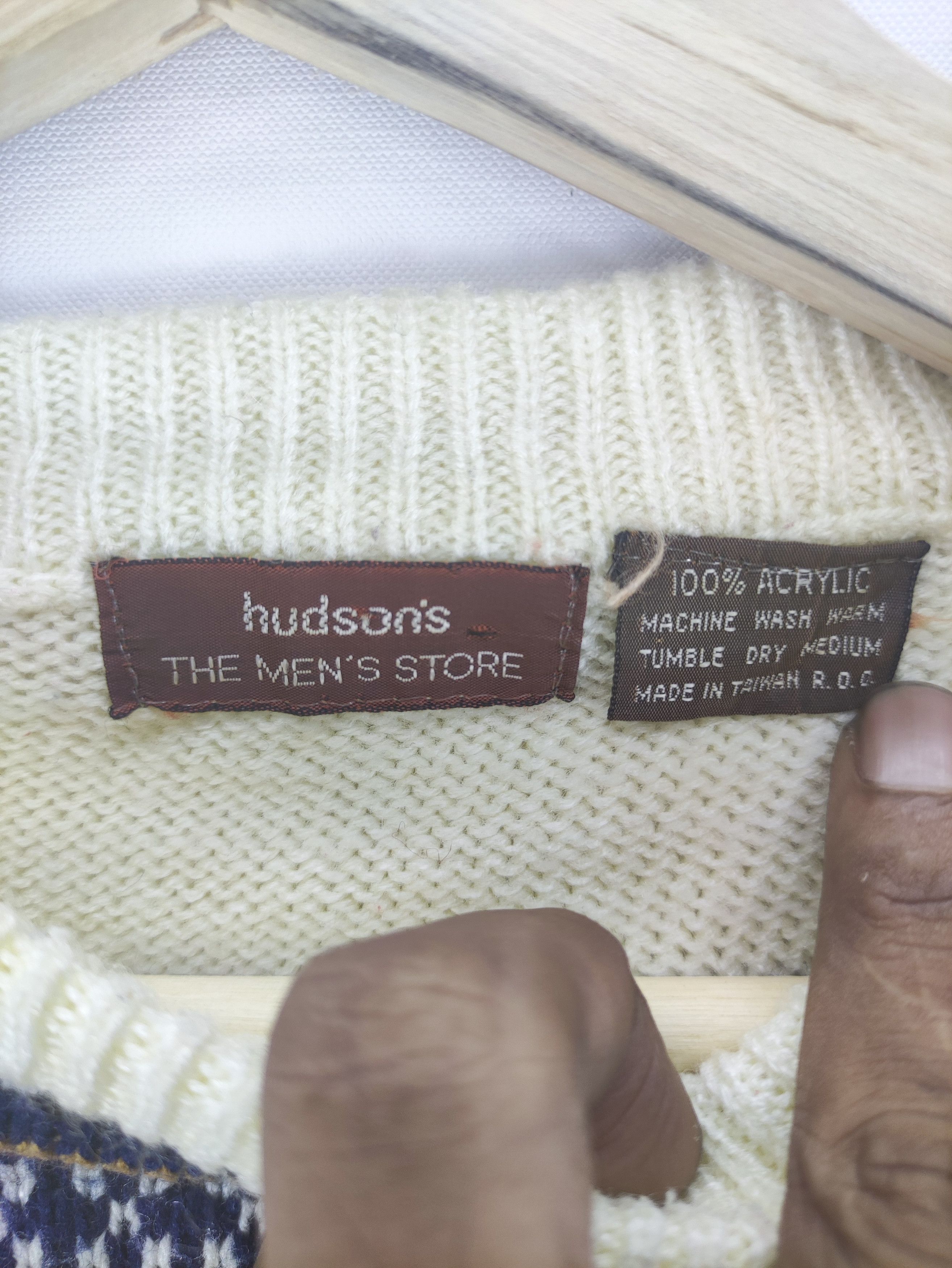Aran Isles Knitwear Vintage Hudsons Coloured Cable Knit Sweater Jumper Size US M / EU 48-50 / 2 - 3 Thumbnail