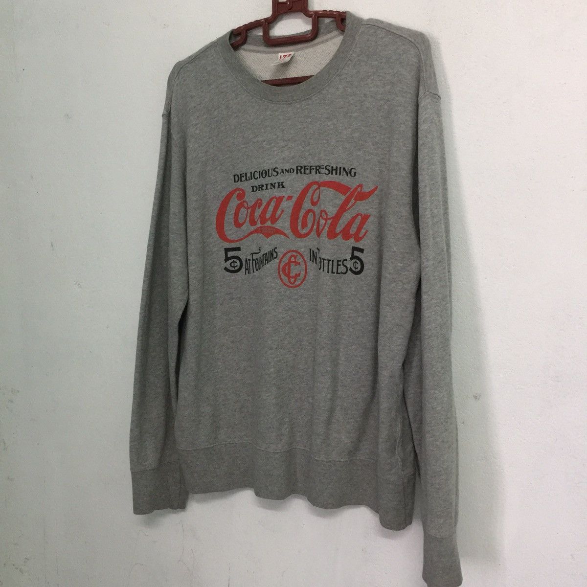 Coca Cola Uniqlo coca cola sweatshirt Size US L / EU 52-54 / 3 - 2 Thumbnail