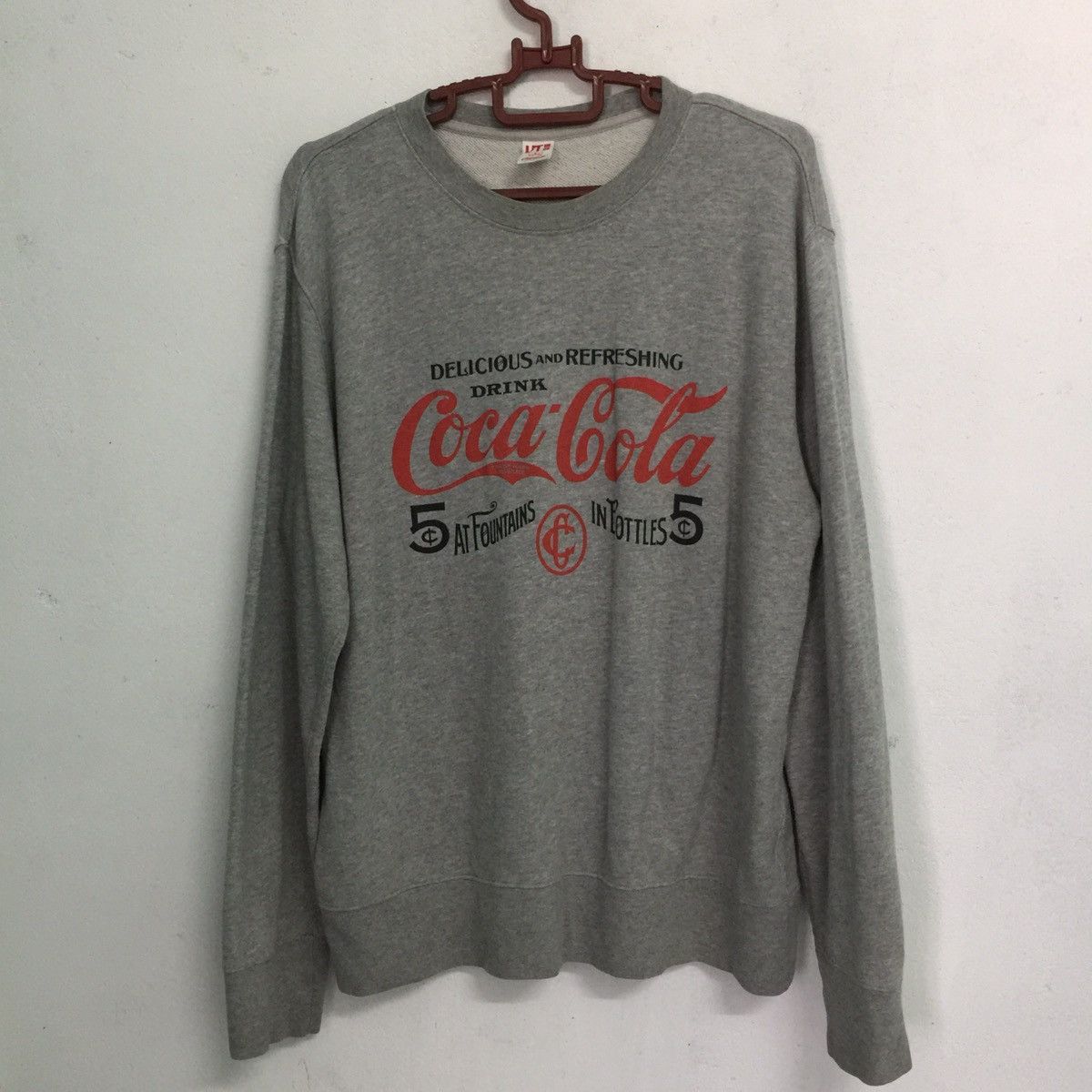 Uniqlo coca cola sweatshirt