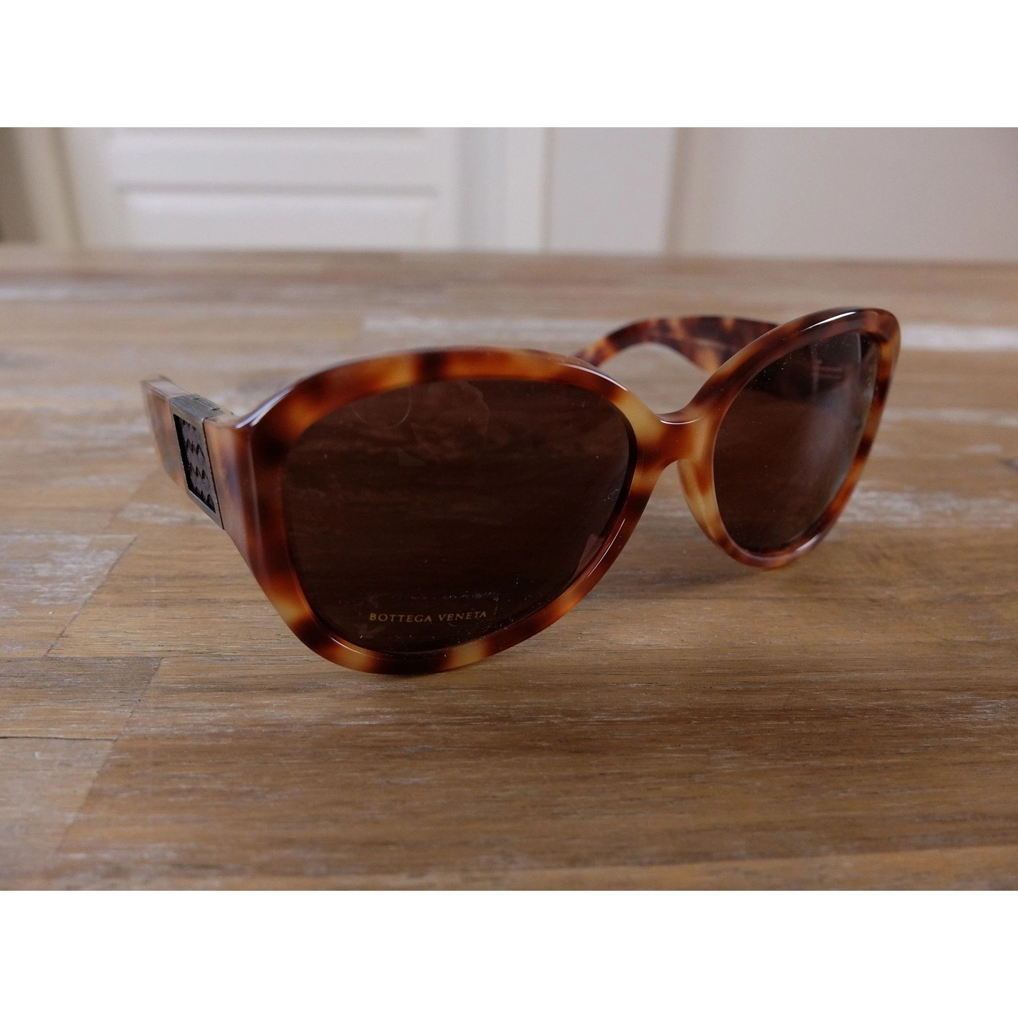 image of Bottega Veneta Tortoise Shell Oval Sunglasses Eyewear Frames in Brown, Women's