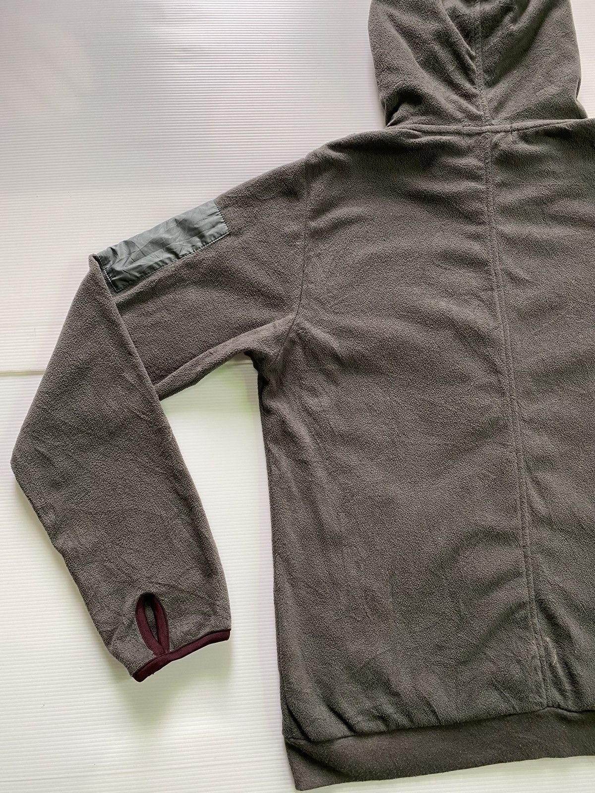 Japanese Brand × Undercover × Uniqlo Minimalist Uniqlo Undercover Light Fleece Size US M / EU 48-50 / 2 - 9 Thumbnail