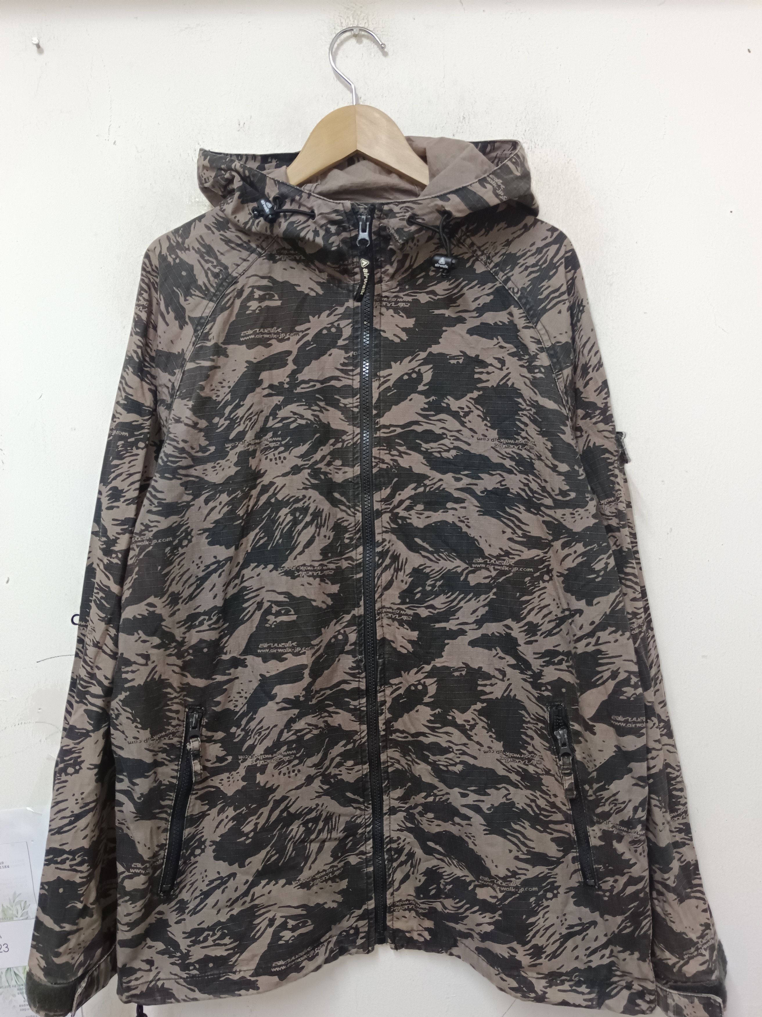 Airwalk Vintage Airwalk Camo Camouflage Jacket Size US M / EU 48-50 / 2 - 2 Thumbnail