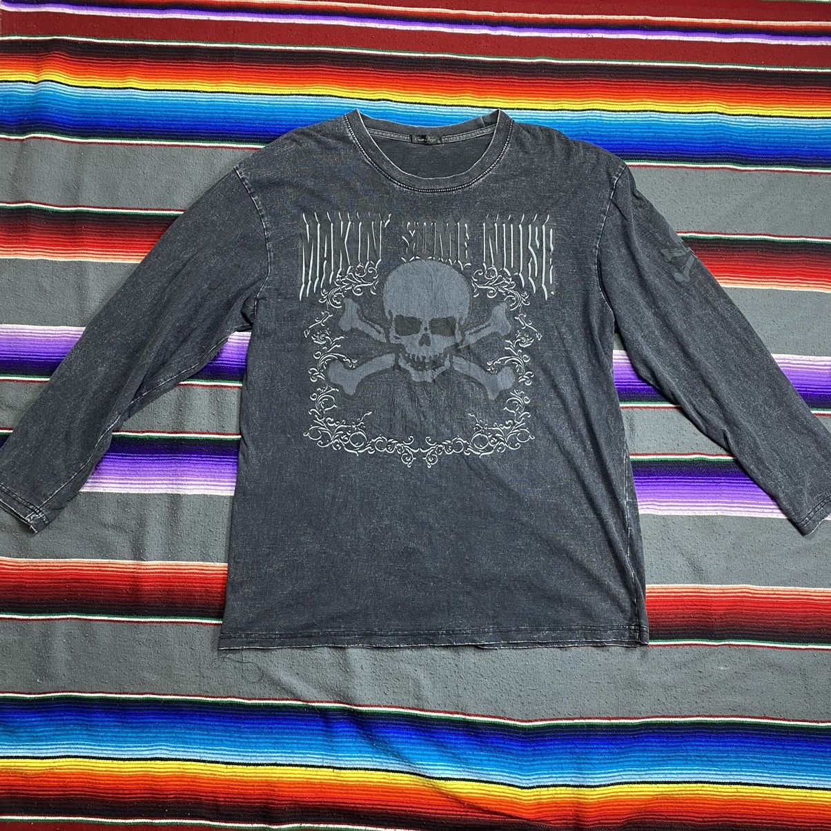 Vintage Vintage Cross Keys Skull Design T-Shirt Size US XL / EU 56 / 4 - 1 Thumbnail