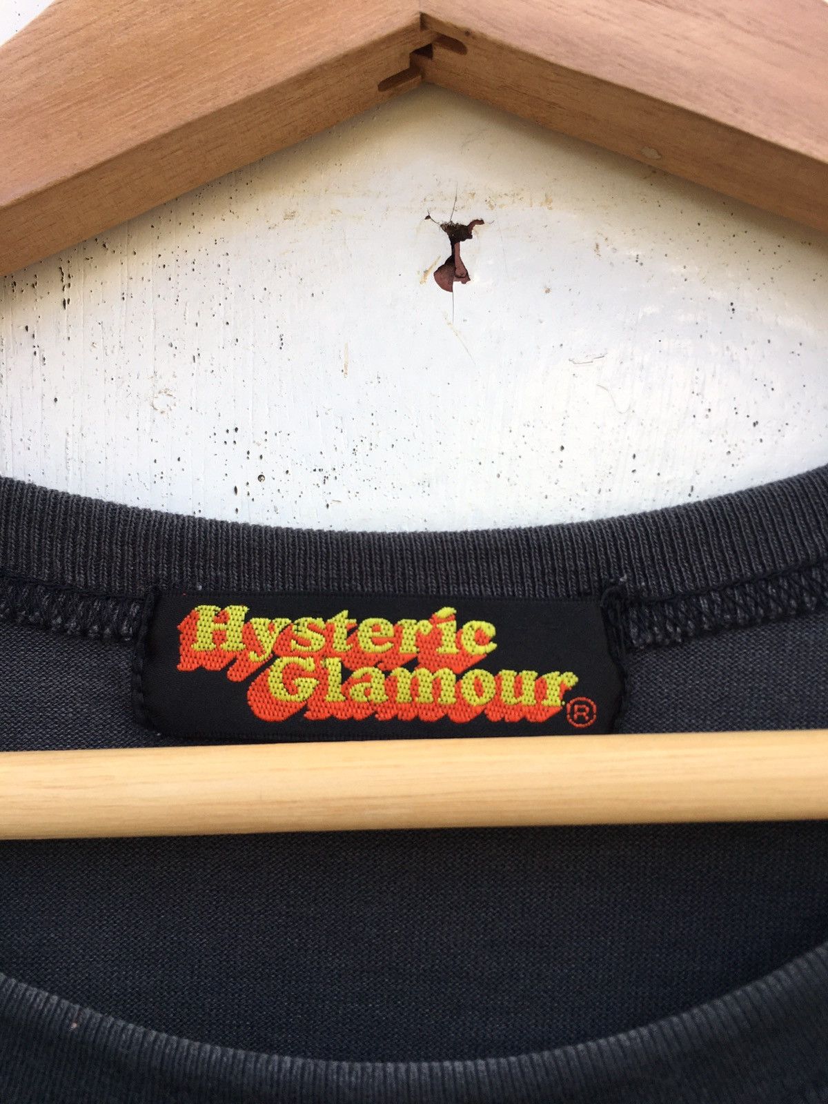 Hysteric Glamour Rare Vintage 90s The Amazing Hysteric Glamour Tshirt Size US S / EU 44-46 / 1 - 6 Thumbnail