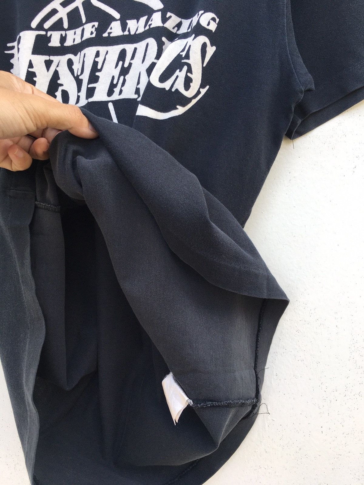 Hysteric Glamour Rare Vintage 90s The Amazing Hysteric Glamour Tshirt Size US S / EU 44-46 / 1 - 7 Thumbnail