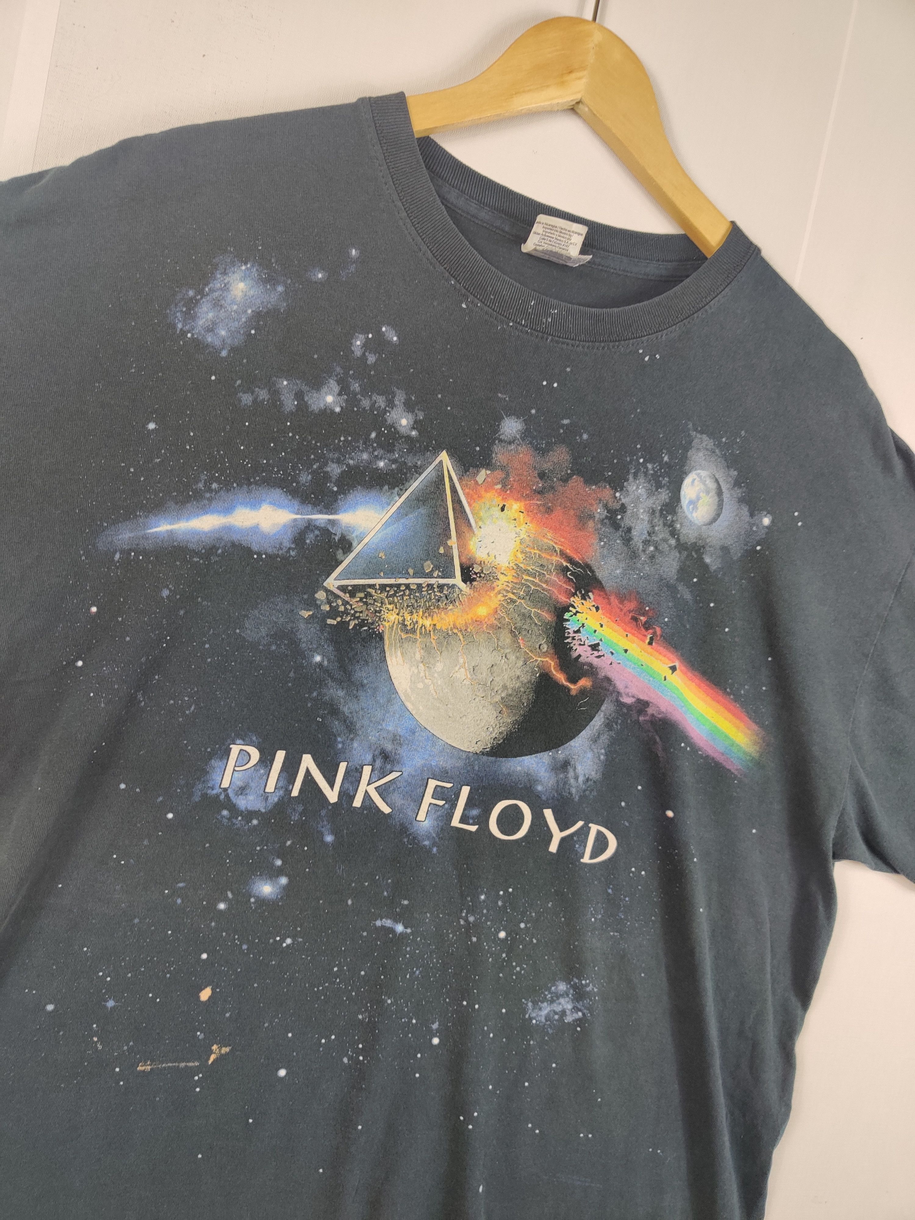 Band Tees Vintage Pink Floyd Dark Side Of The Moon Band Tee Tshirt Size US XL / EU 56 / 4 - 2 Thumbnail