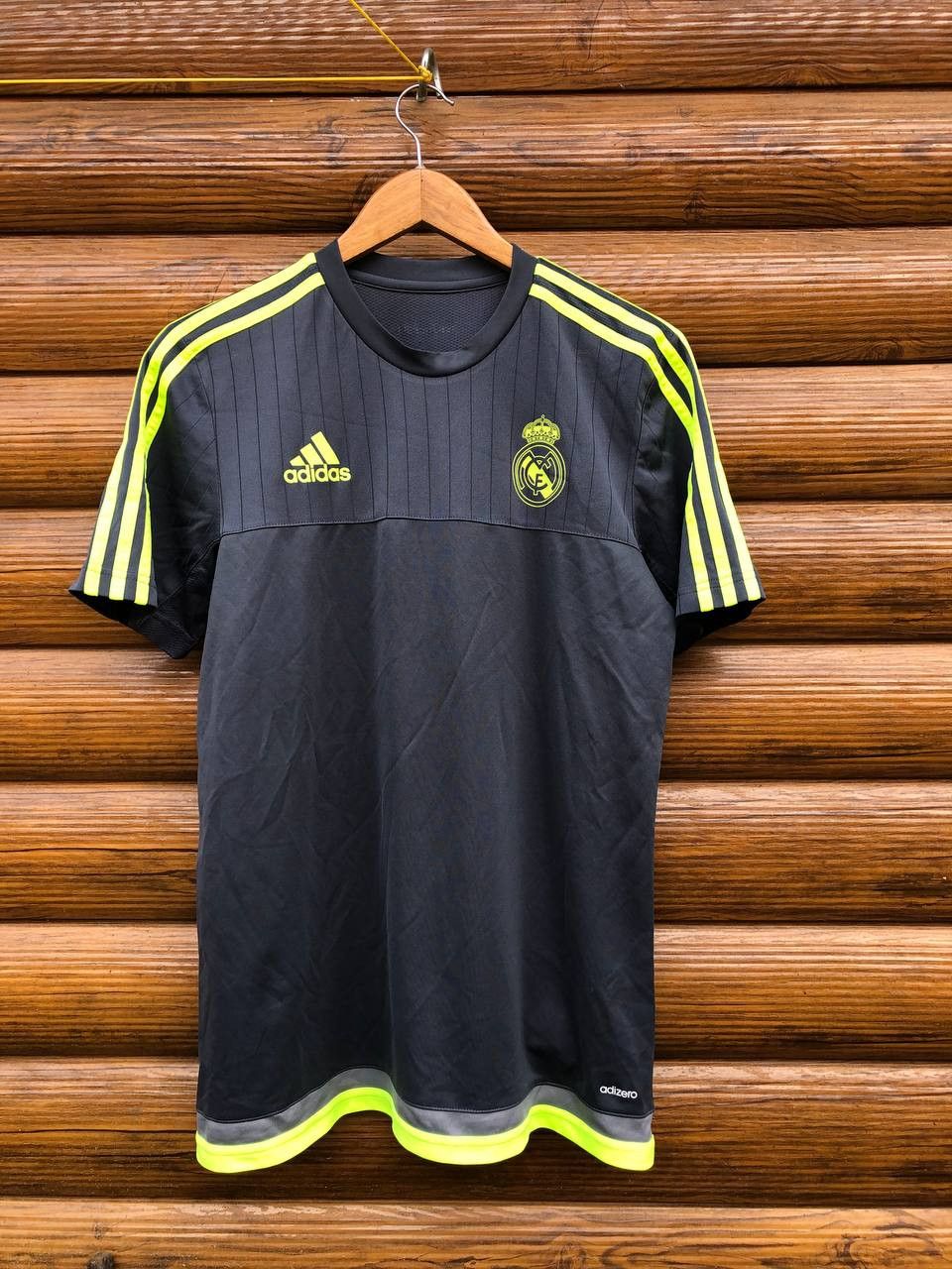 Adidas Real Madrid Home Soccer Jersey Size US M / EU 48-50 / 2 - 1 Thumbnail