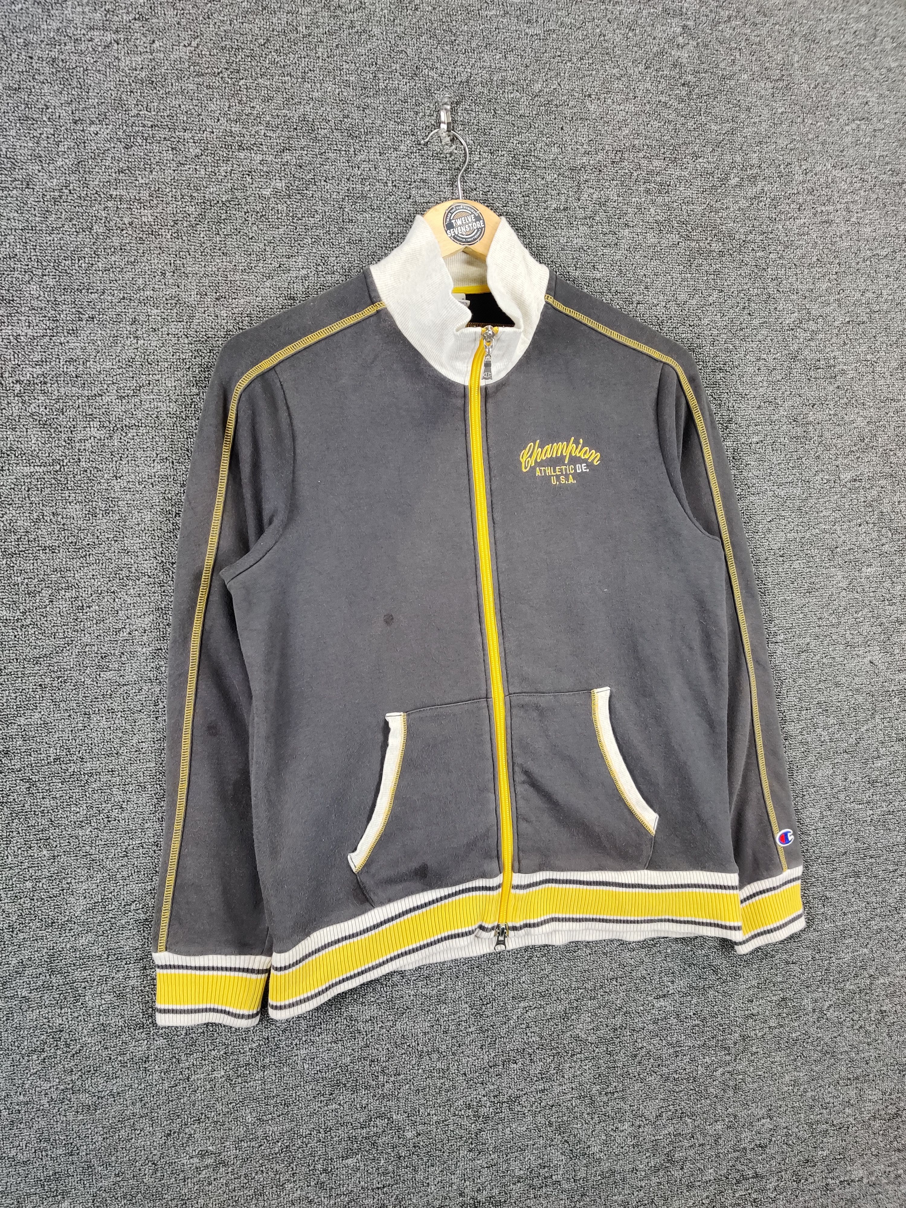 Champion Vintage Champion Sweater Jacket Zipper Size US L / EU 52-54 / 3 - 6 Thumbnail