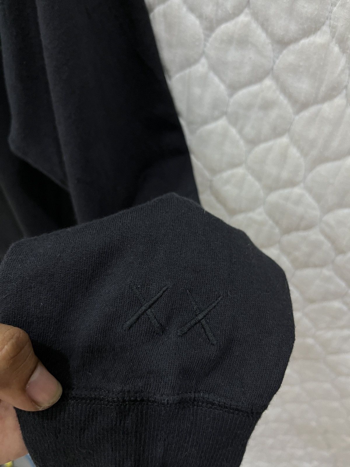 Kaws × Uniqlo (Pppp). KAWS X UT X SESAME STREET SWEATSHIRT Size US M / EU 48-50 / 2 - 6 Thumbnail