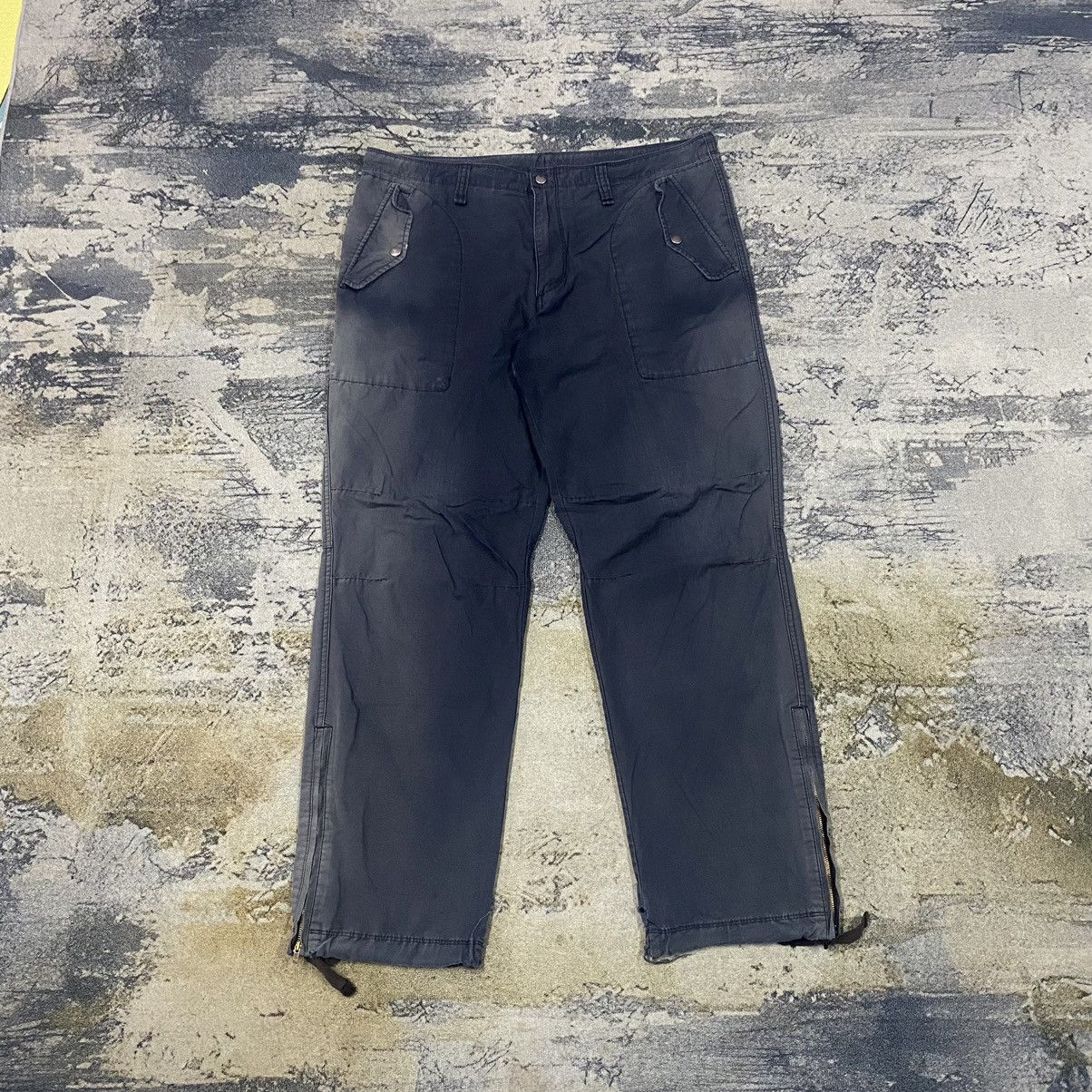 If Six Was Nine × Japanese Brand × Vintage Vintage OG Japanese Uniqlo Big Pocket Distressed Cargo Pant Size US 38 / EU 54 - 1 Thumbnail