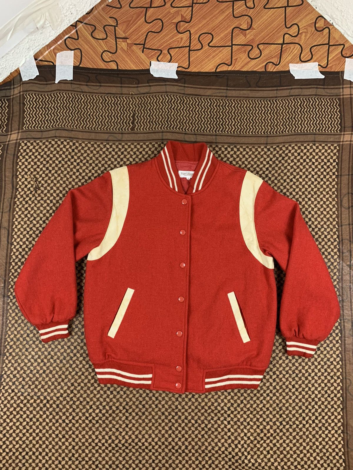 Japanese Brand Vintage Japanese Brand TENT HOUSE Varsity Jacket Size US M / EU 48-50 / 2 - 19 Thumbnail