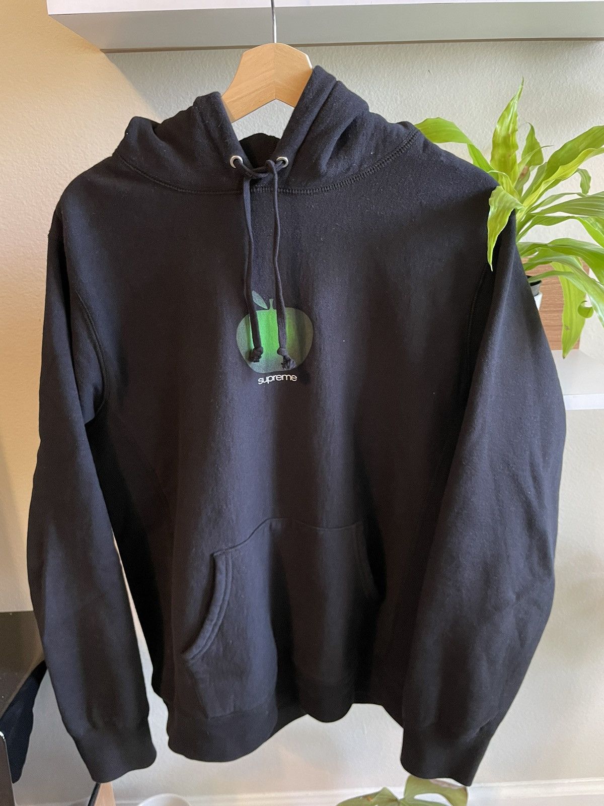 Supreme apple hooded sweatshirt hotsell