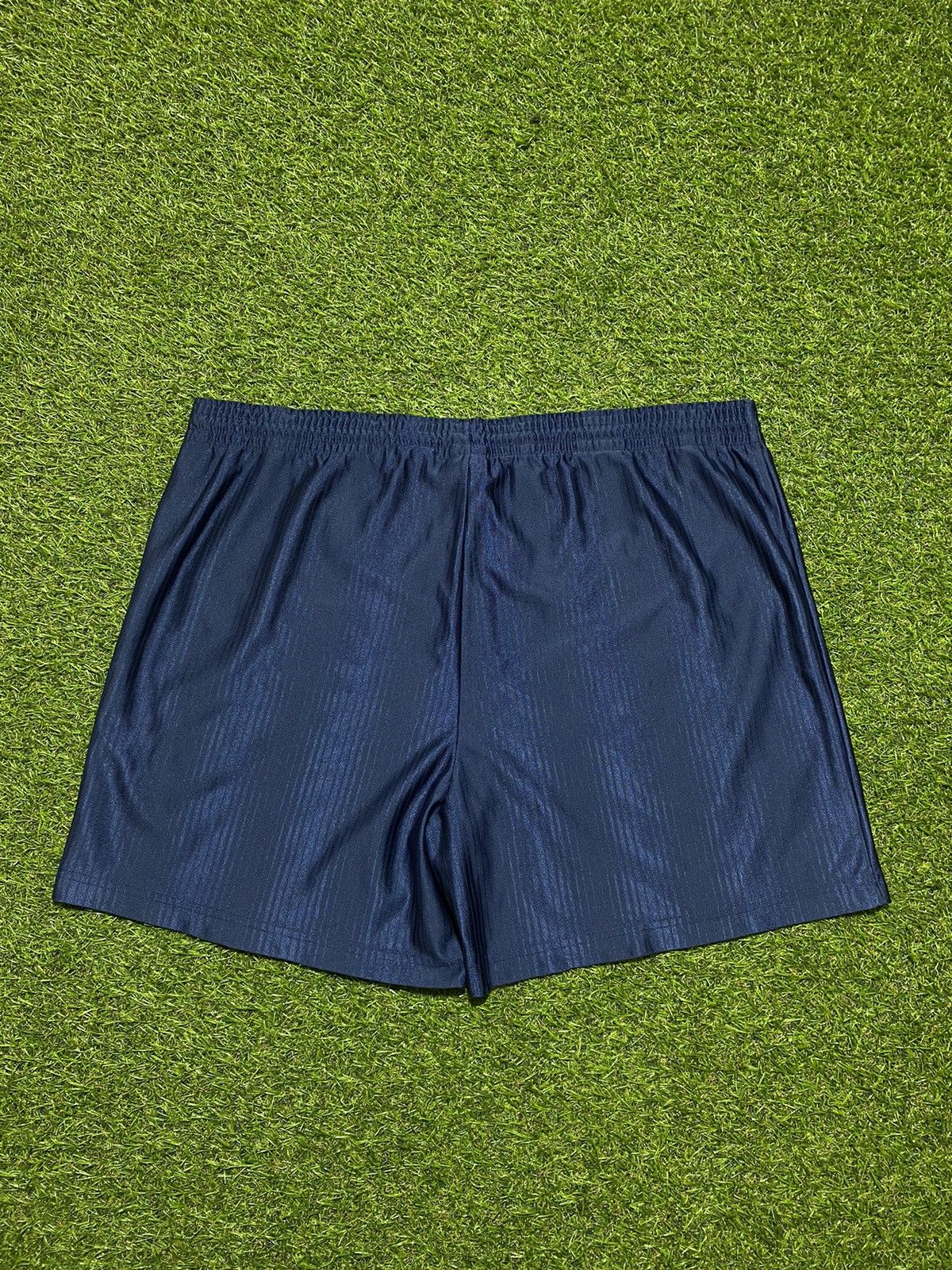 Nike Vintage Nike shorts streetwear swoosh casual y2k size L Size US 34 / EU 50 - 2 Thumbnail