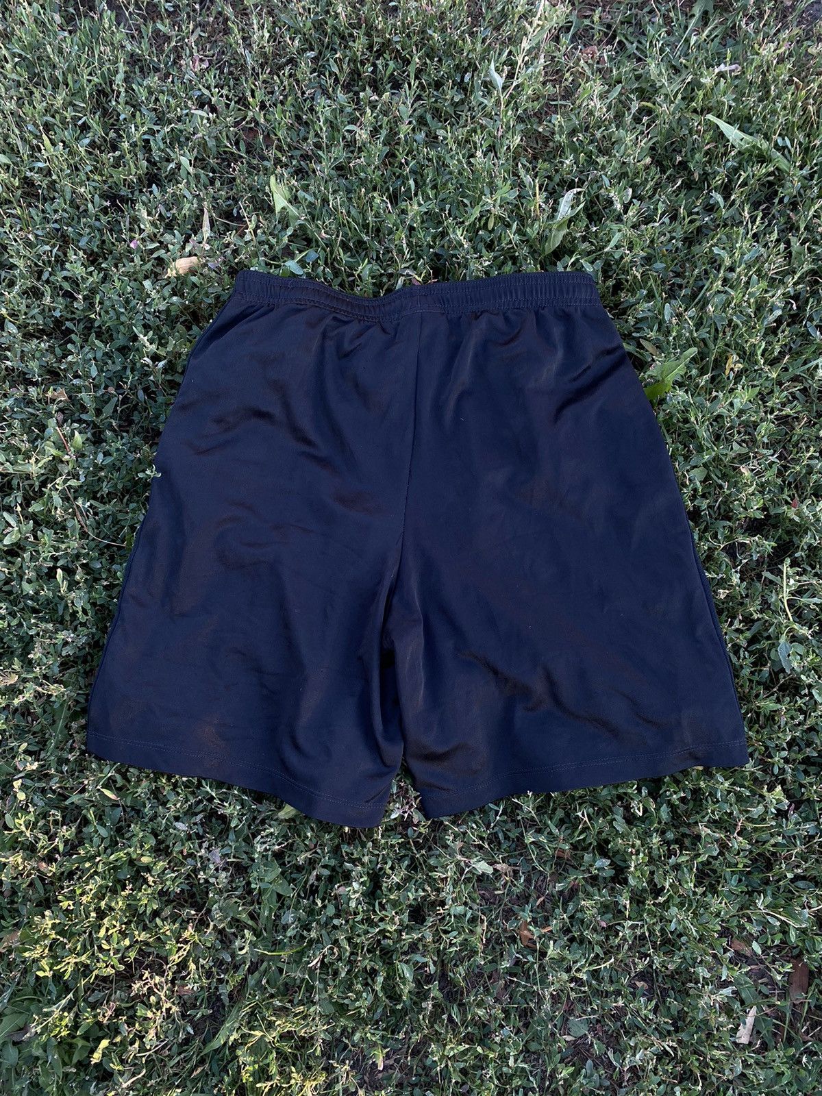 Nike Vintage Nike shorts streetwear swoosh casual y2k size S Size US 30 / EU 46 - 3 Thumbnail