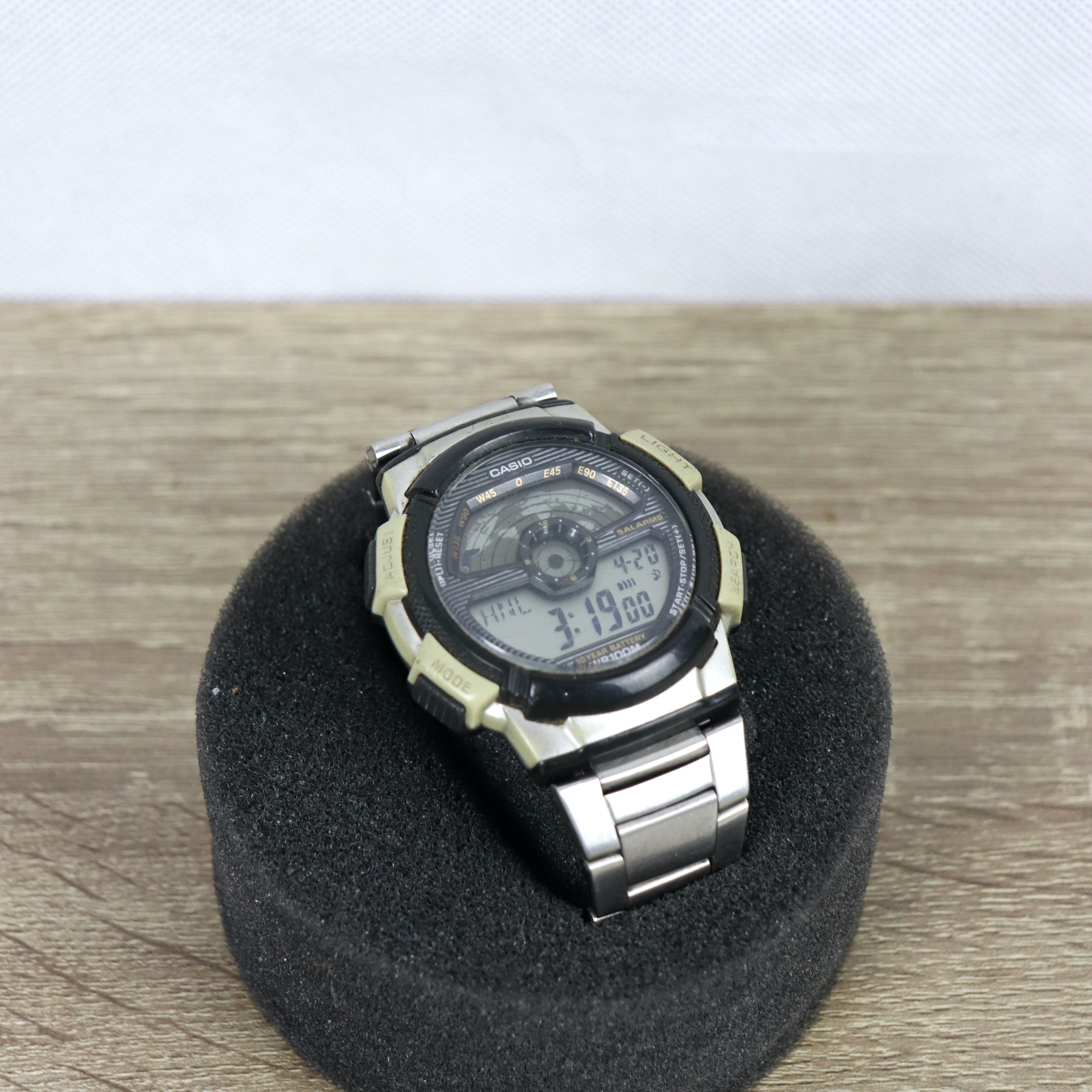 Casio Casio worldwide clocks watches Size ONE SIZE - 2 Thumbnail