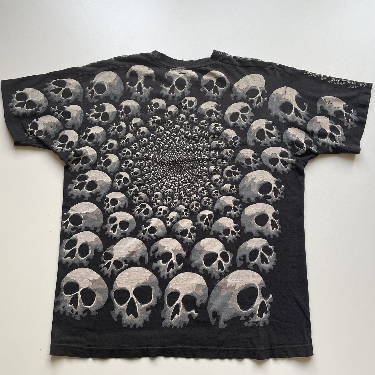 Liquid Blue Vintage 1992 Skull Pile Liquid Blue AOP Shirt XL Faded Black Size US XL / EU 56 / 4 - 3 Thumbnail