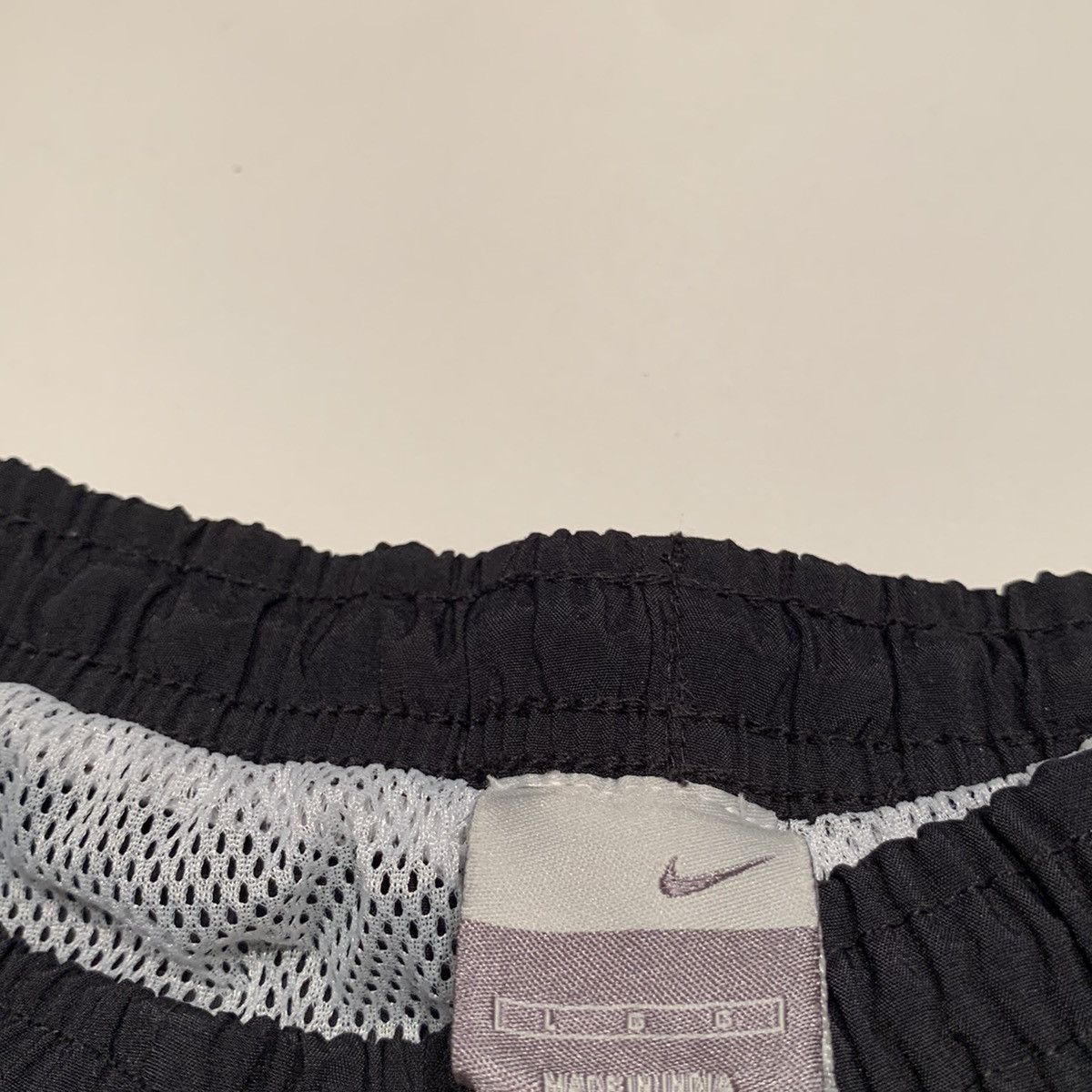 Nike × Vintage Vintage 90s Nike Embroidered Swoosh Swim Shorts Black Large Size US 32 / EU 48 - 2 Thumbnail