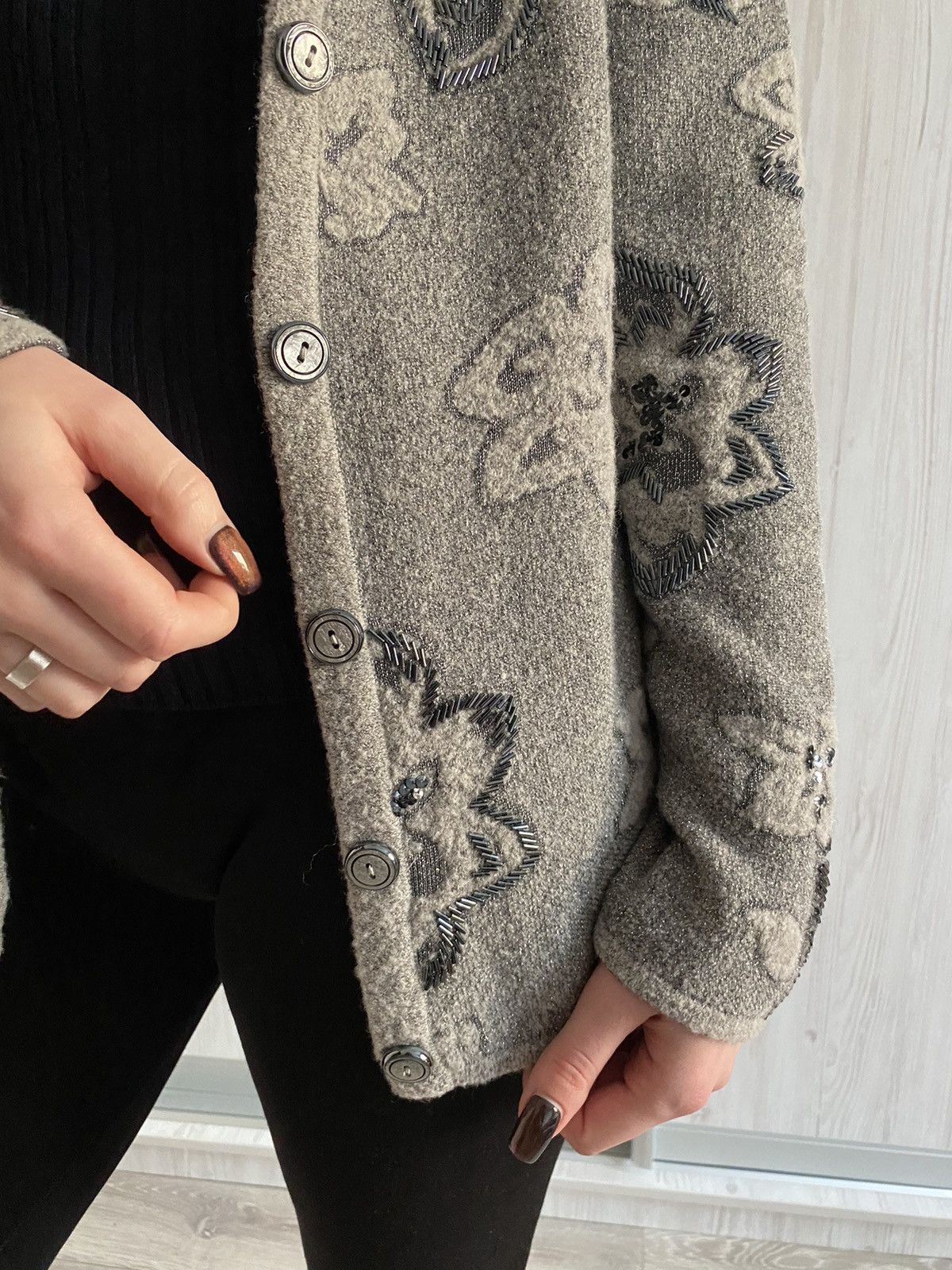 Escada Escada Wool Grey Flower Cardigan Size 40 Size S / US 4 / IT 40 - 4 Thumbnail
