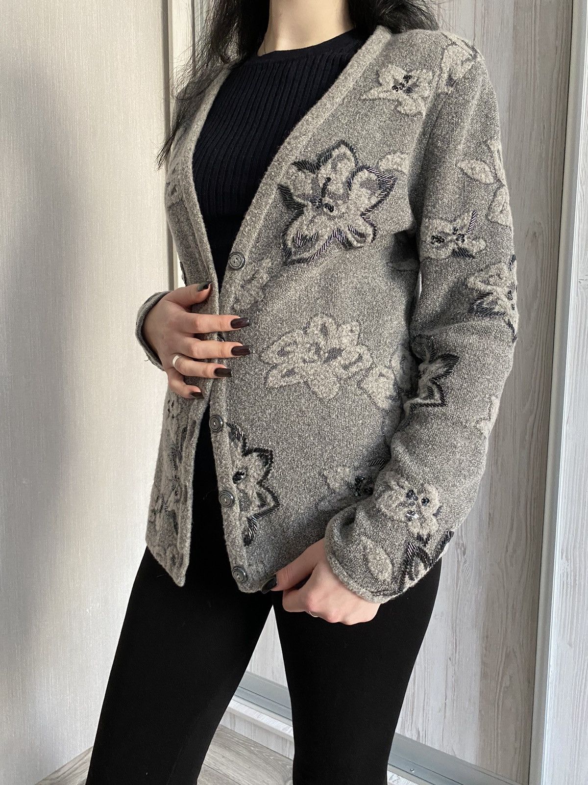 Escada Escada Wool Grey Flower Cardigan Size 40 Size S / US 4 / IT 40 - 2 Thumbnail