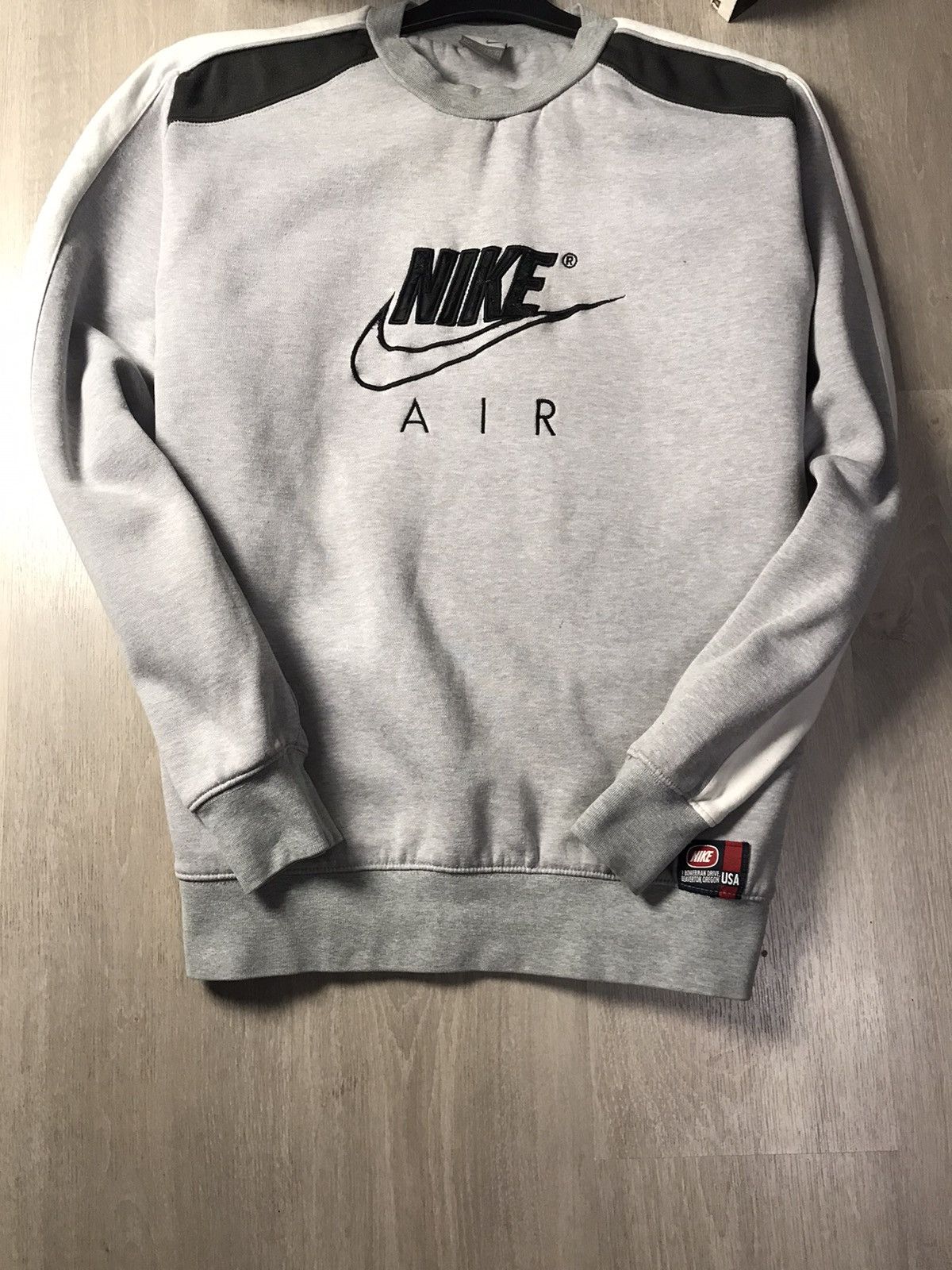 Nike × Vintage Vintage Nike Y2K big logo sweatshirt Size US L / EU 52-54 / 3 - 3 Thumbnail