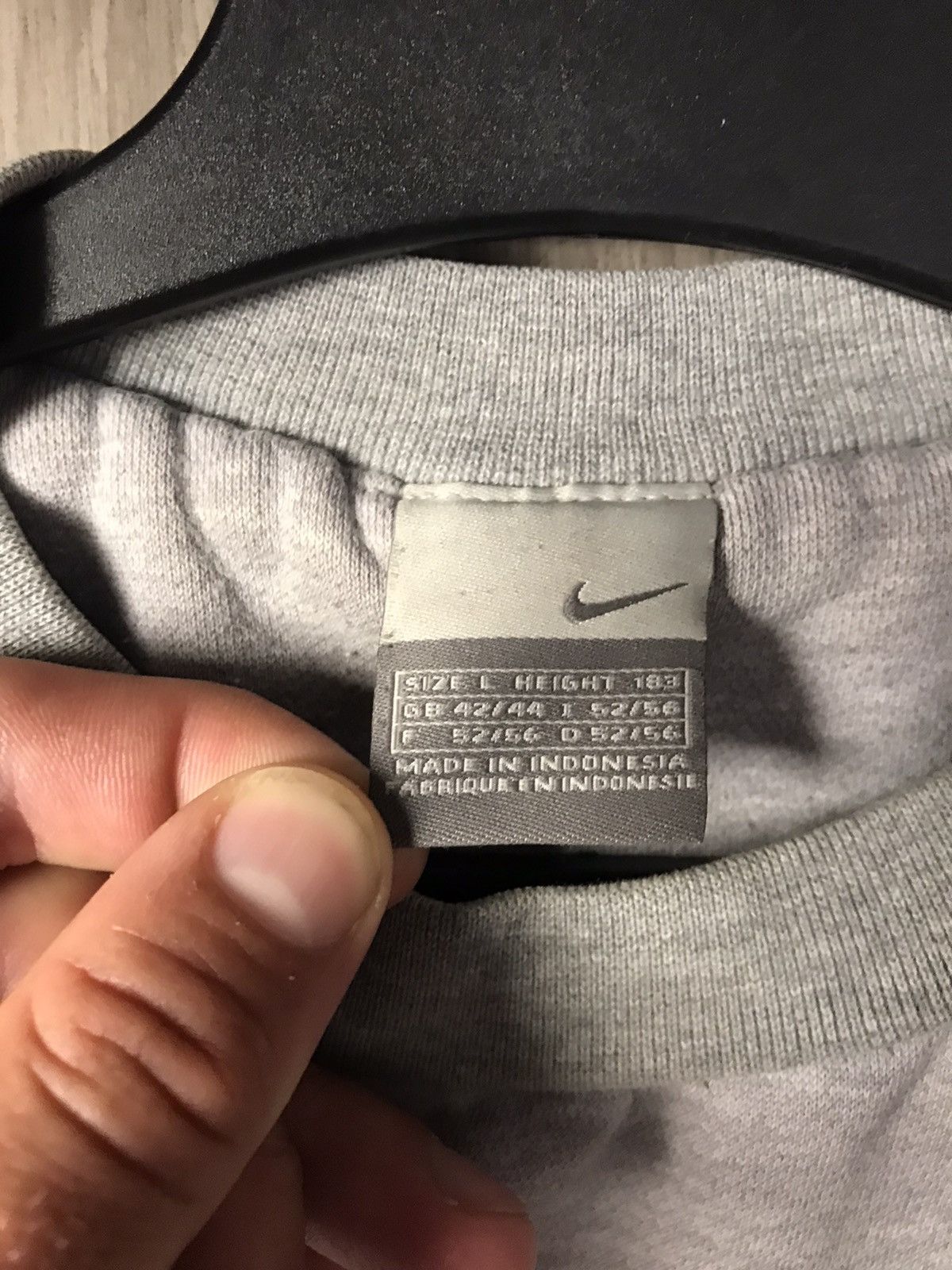 Nike × Vintage Vintage Nike Y2K big logo sweatshirt Size US L / EU 52-54 / 3 - 8 Thumbnail