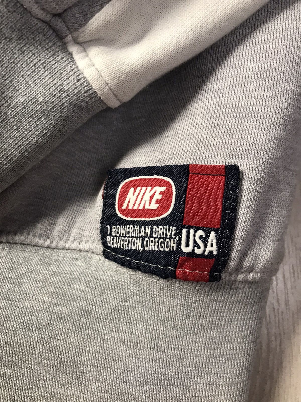 Nike × Vintage Vintage Nike Y2K big logo sweatshirt Size US L / EU 52-54 / 3 - 4 Thumbnail