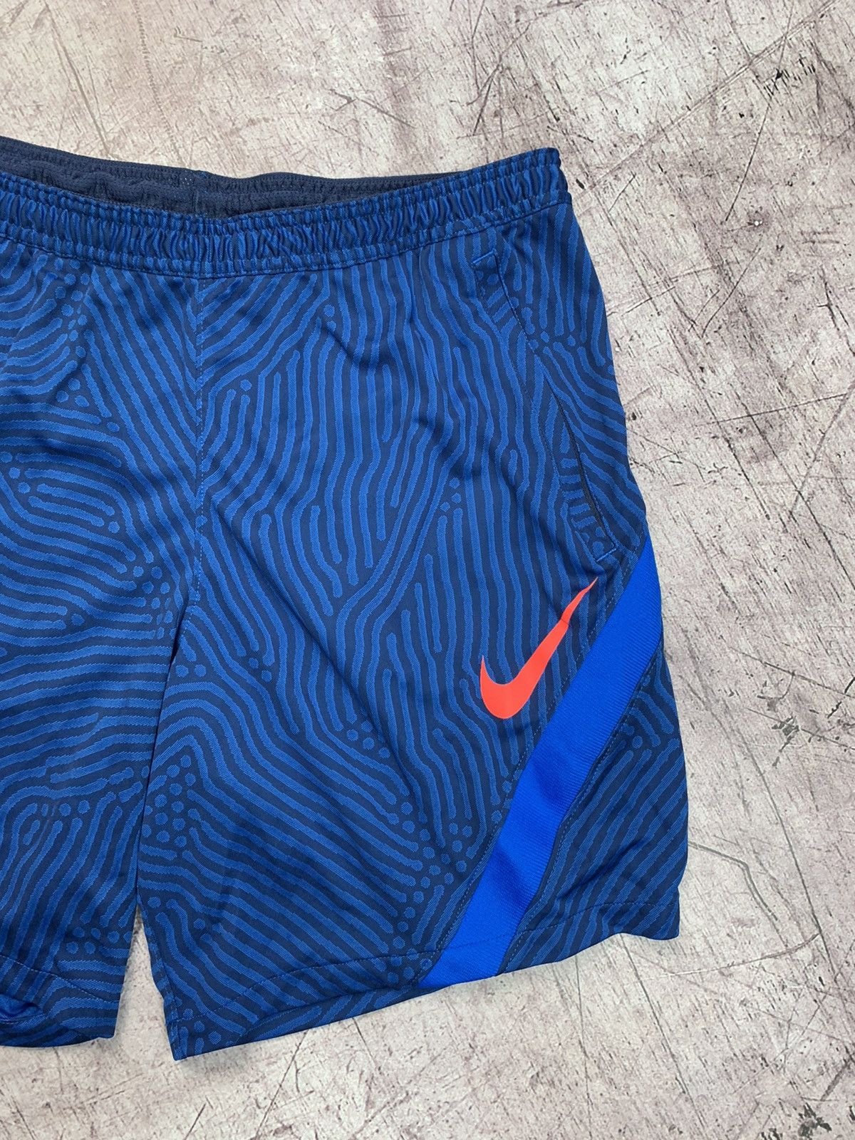 Nike × Vintage Nike Vintage Y2K Shorts Size US 36 / EU 52 - 3 Thumbnail