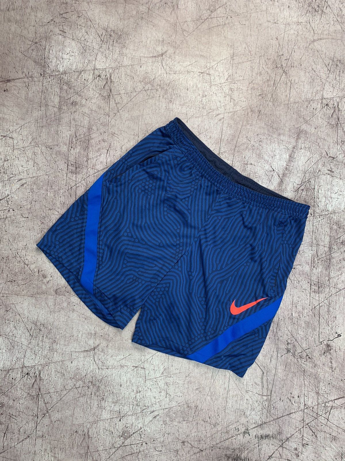 Nike × Vintage Nike Vintage Y2K Shorts Size US 36 / EU 52 - 1 Thumbnail