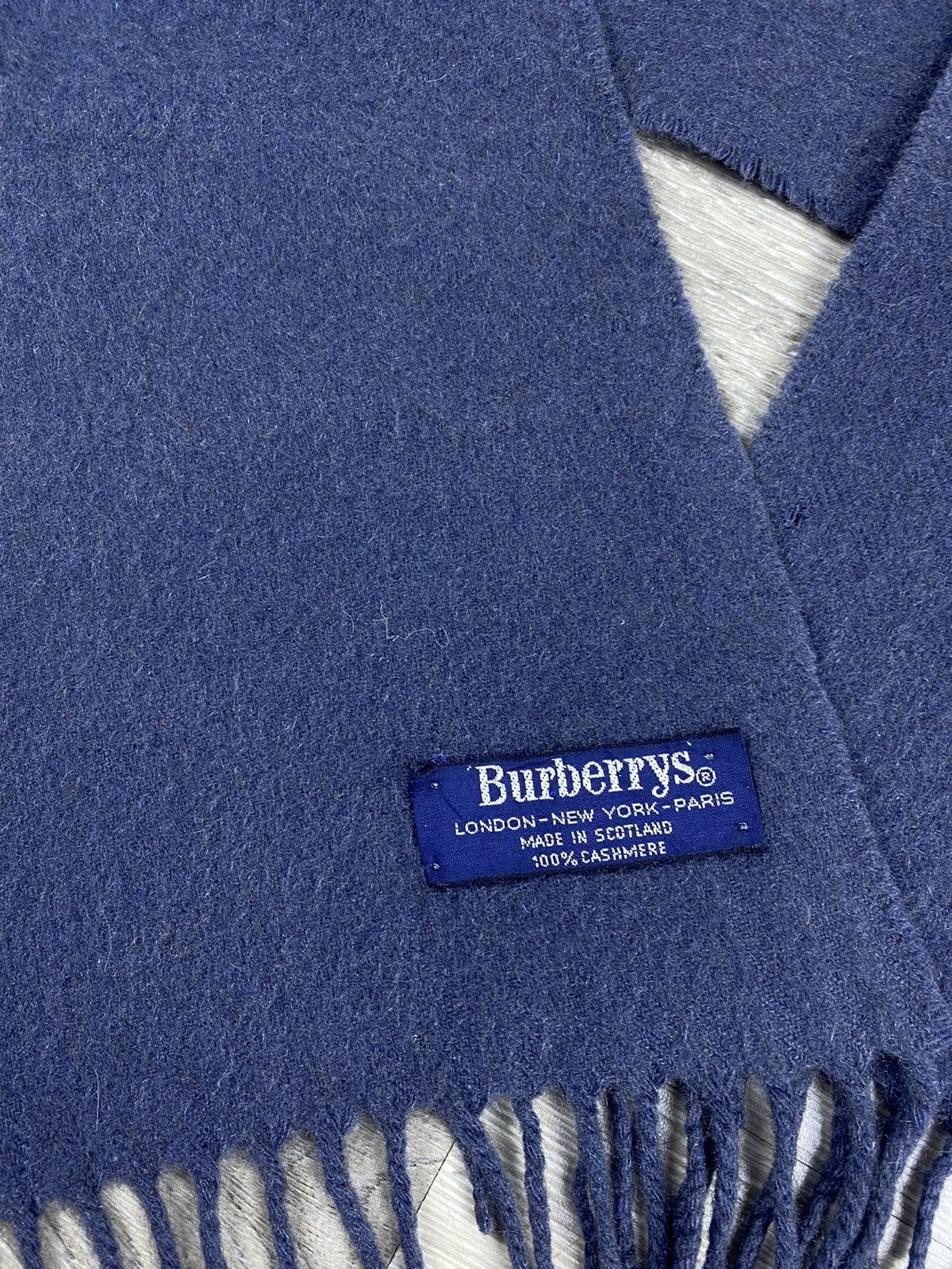 Burberry Burberry Cashmere Neckwear Scarf Mufler Made in Scotland Size ONE SIZE - 3 Thumbnail