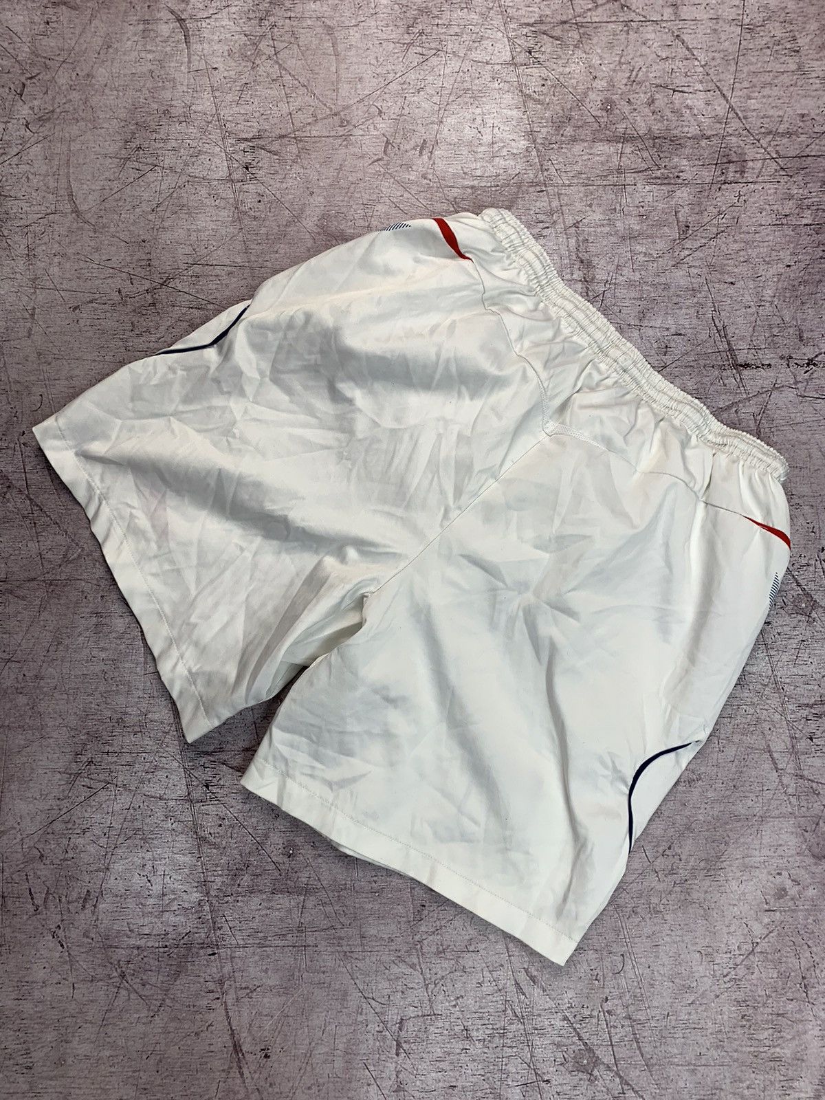 Umbro × Vintage Umbro England Vintage Mens Nylon Shorts Size US 36 / EU 52 - 7 Thumbnail