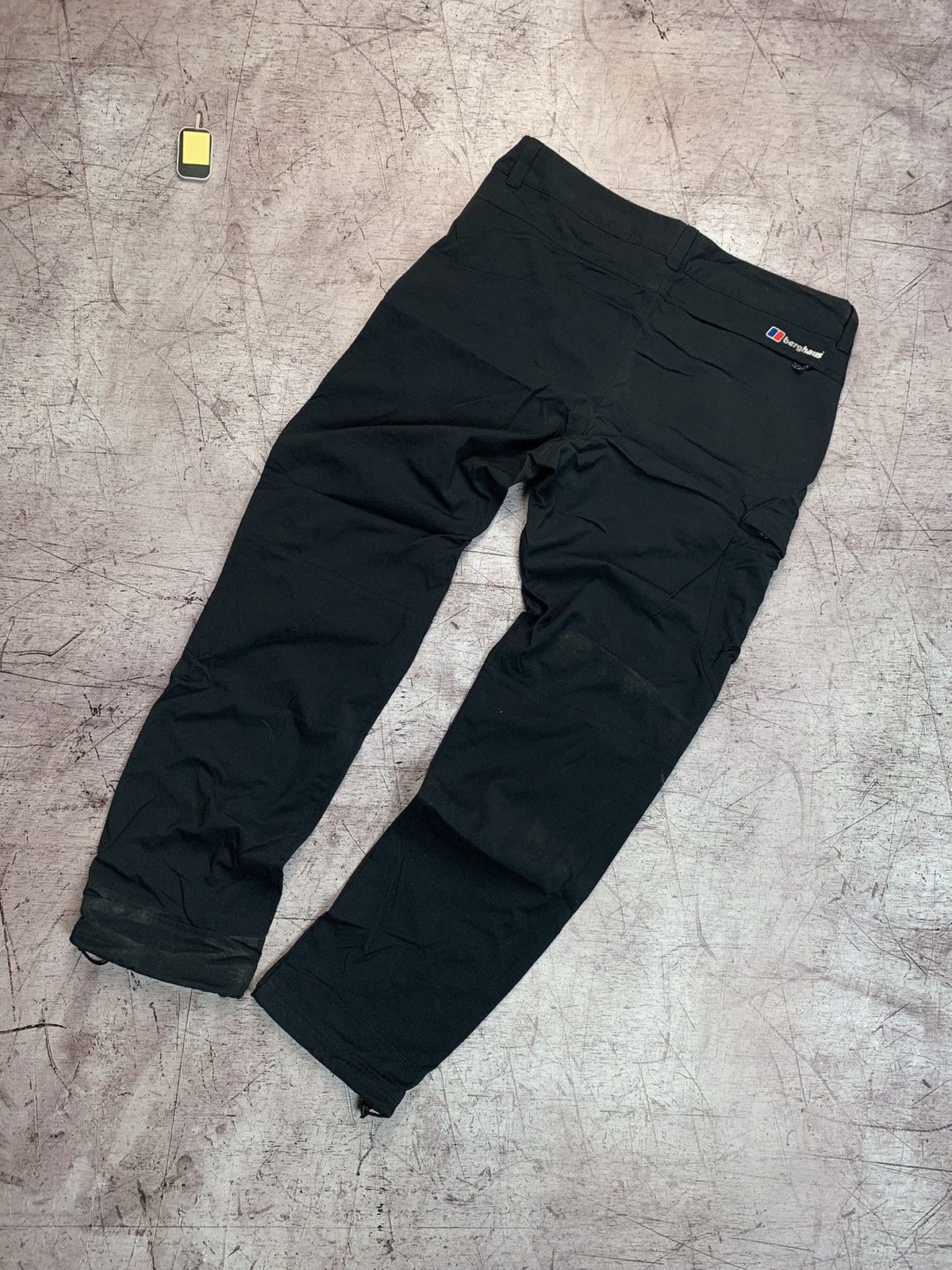 Berghaus Berghaus Vintage Mens Outdoor Cargo Pants Shorts Size US 34 / EU 50 - 1 Thumbnail