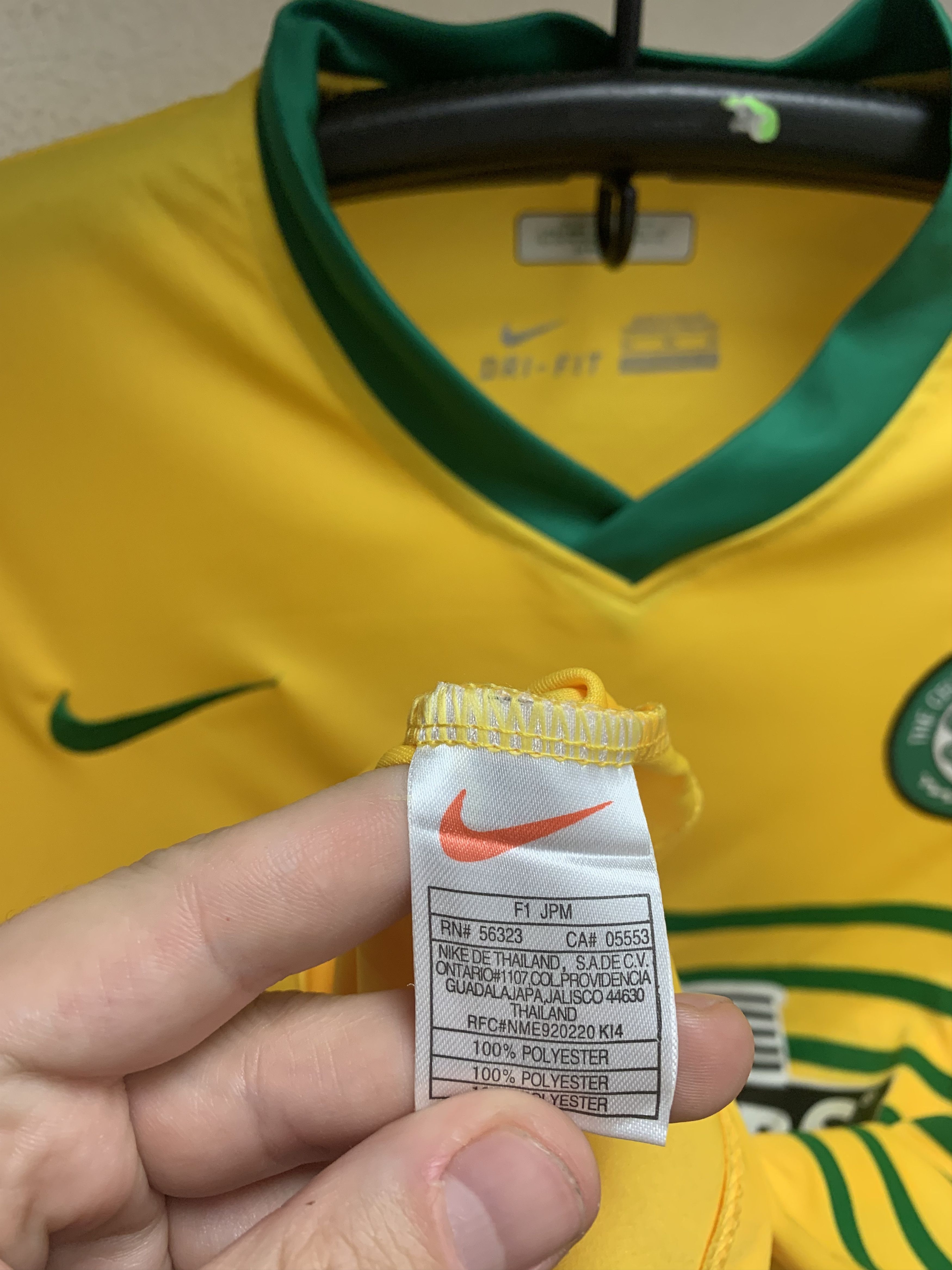 Nike Celtic Nike soccer jersey Forrest 49 Xl Yellow Size US XL / EU 56 / 4 - 5 Thumbnail