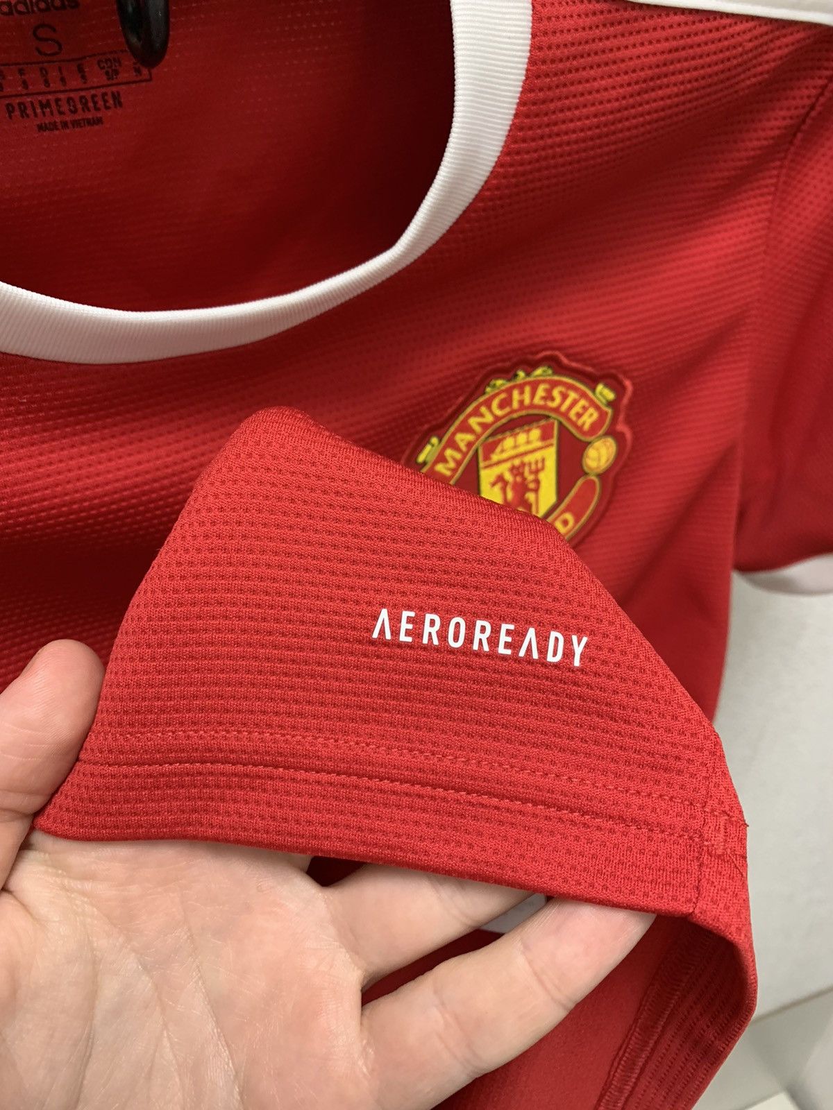 Adidas Manchester United Adidas soccer jersey team viewer S 2021 Size US S / EU 44-46 / 1 - 7 Thumbnail