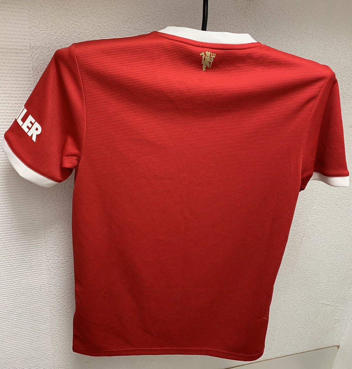 Adidas Manchester United Adidas soccer jersey team viewer S 2021 Size US S / EU 44-46 / 1 - 2 Thumbnail