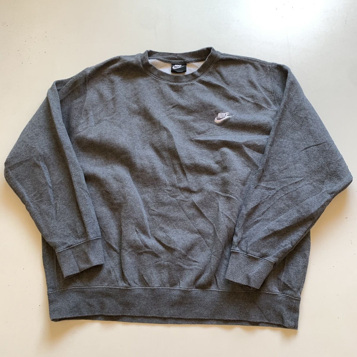 Nike Vintage 2000s Nike Embroidered swoosh Crewneck XXL Gray Rare Size US XXL / EU 58 / 5 - 1 Thumbnail
