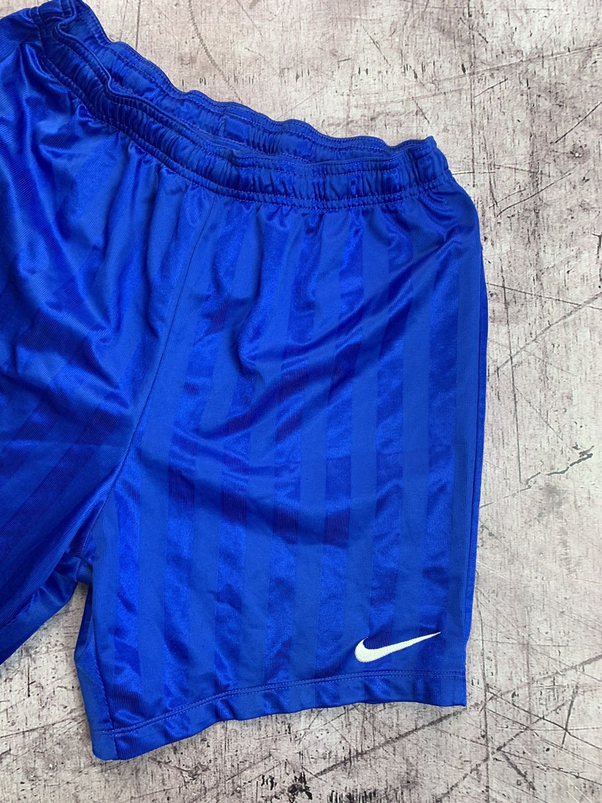 Nike Vintage Nike Y2K Shorts Size US 30 / EU 46 - 3 Thumbnail
