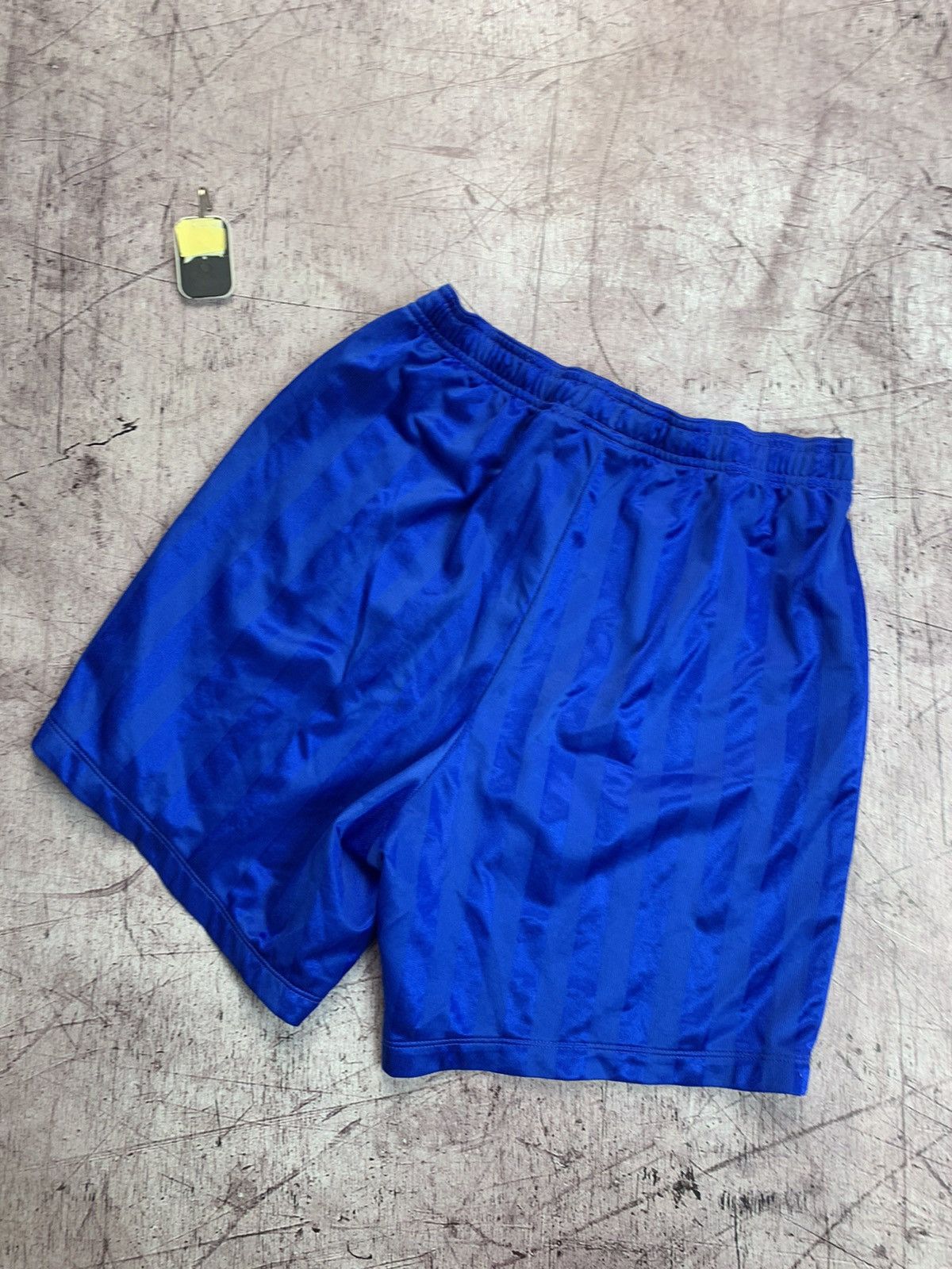 Nike Vintage Nike Y2K Shorts Size US 30 / EU 46 - 2 Thumbnail