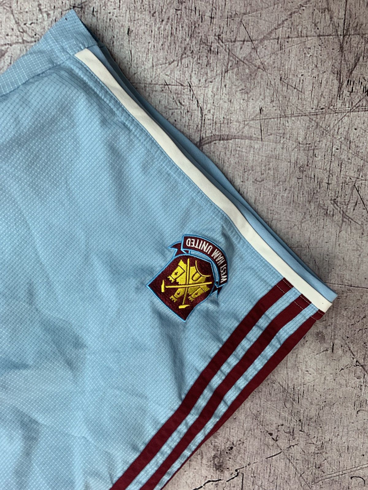 Adidas Adidas Vintage West Ham United Shorts Size US 34 / EU 50 - 5 Thumbnail
