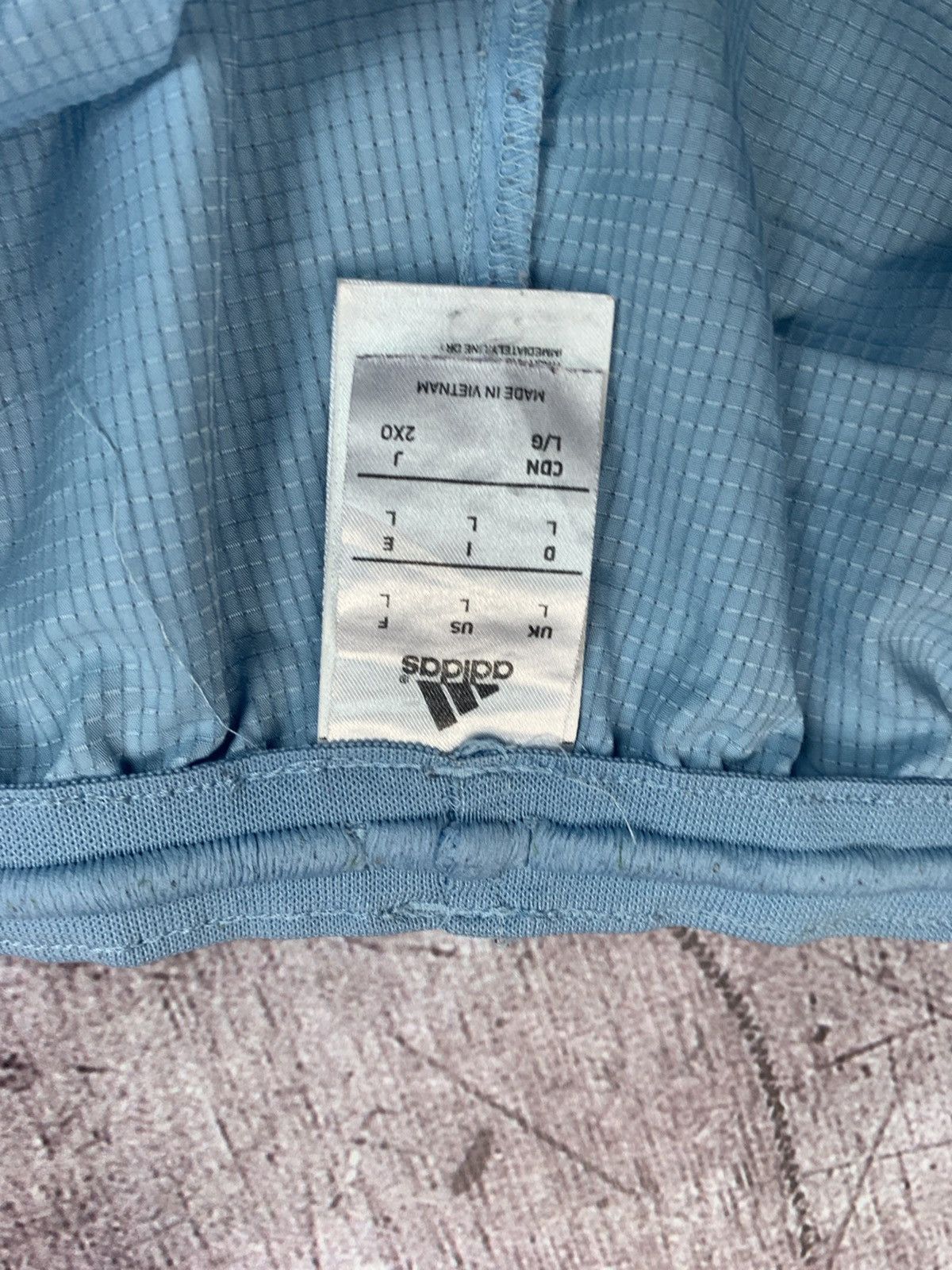 Adidas Adidas Vintage West Ham United Shorts Size US 34 / EU 50 - 7 Thumbnail
