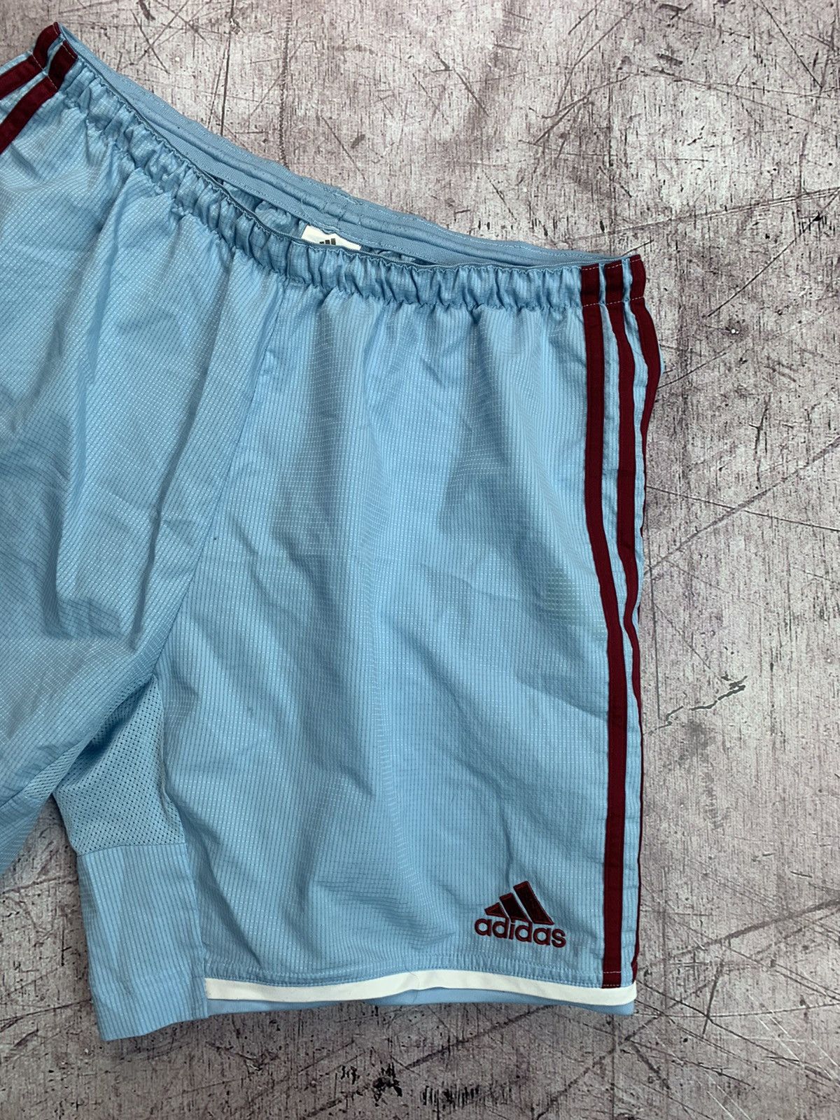 Adidas Adidas Vintage West Ham United Shorts Size US 34 / EU 50 - 3 Thumbnail