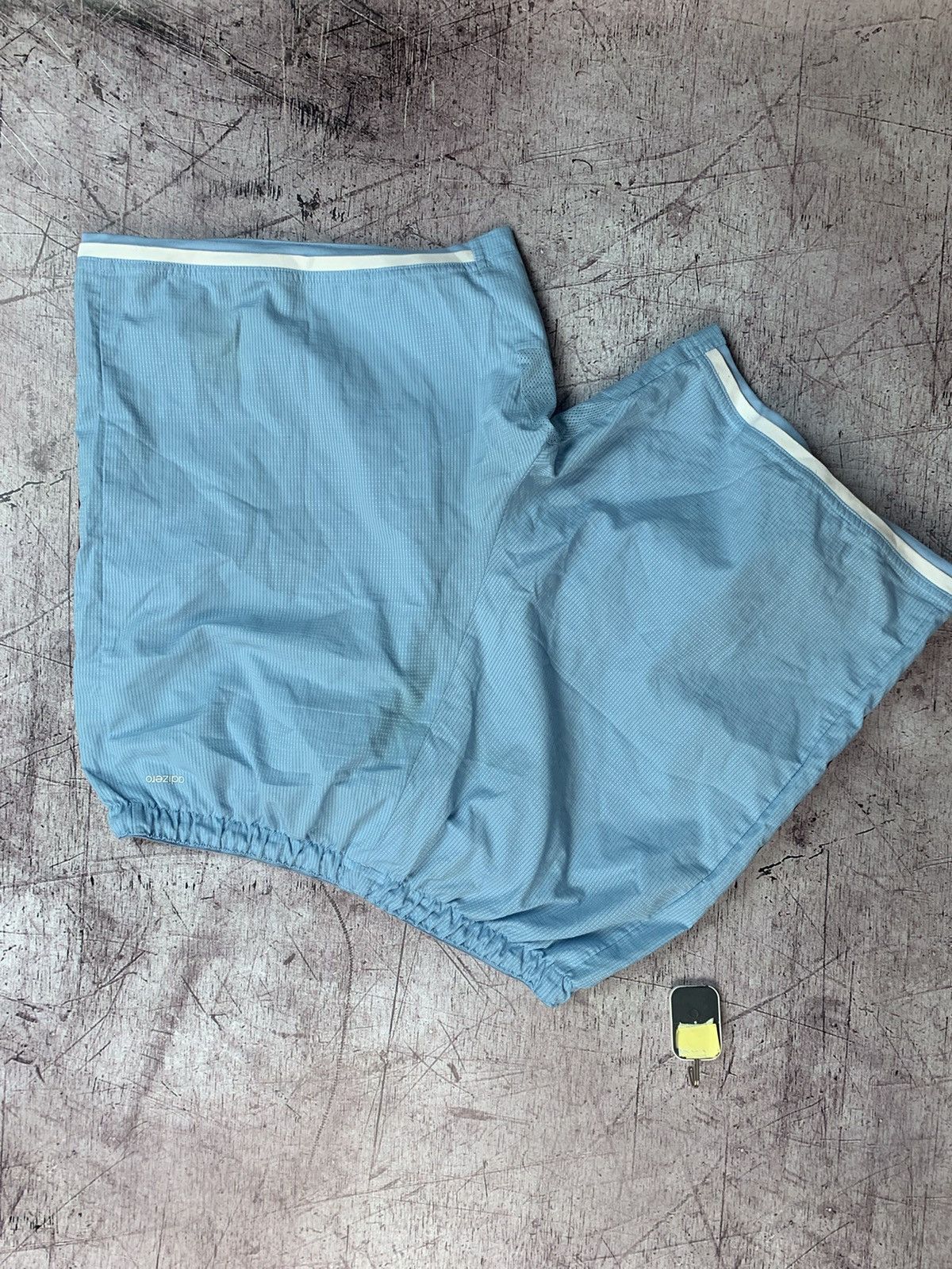 Adidas Adidas Vintage West Ham United Shorts Size US 34 / EU 50 - 9 Thumbnail