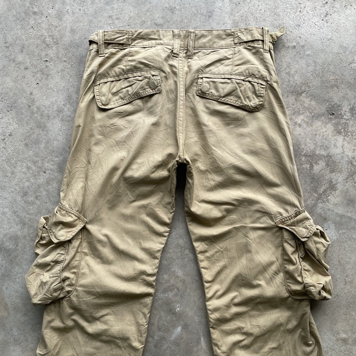 Japanese Brand RARE🔥 Vintage Japanese Brand 3D Pocket Tactical Cargo Pants Size US 33 - 11 Thumbnail
