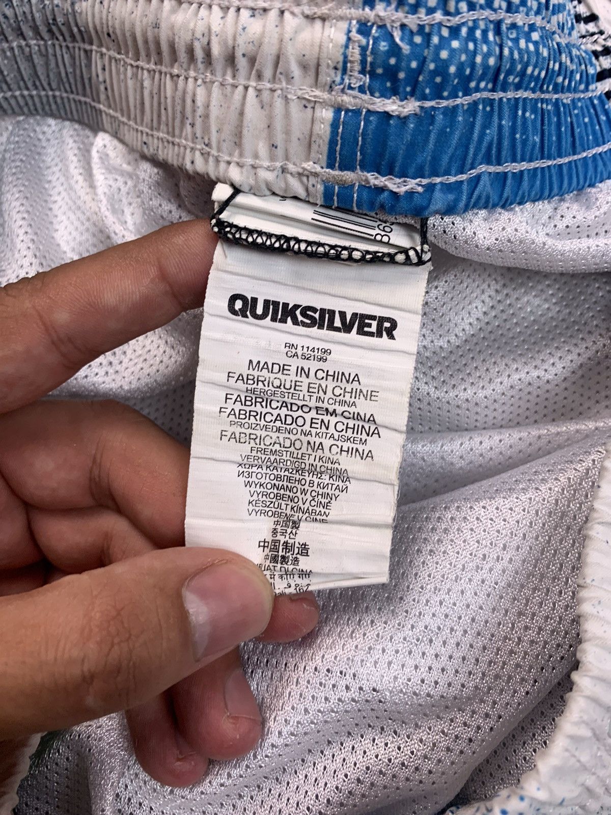 Quiksilver × Vintage Quiksilver Vintage Mens Surf Style Shorts Size US 34 / EU 50 - 4 Thumbnail