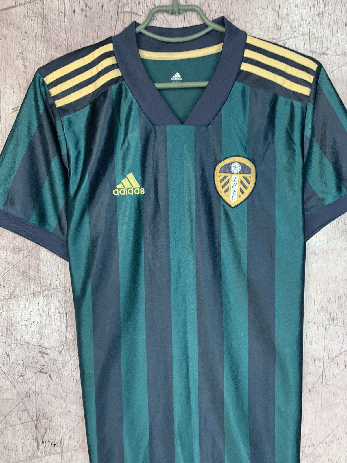 Adidas × Vintage Vintage Adidas Leeds Jersey T-Shirt Size US M / EU 48-50 / 2 - 3 Thumbnail