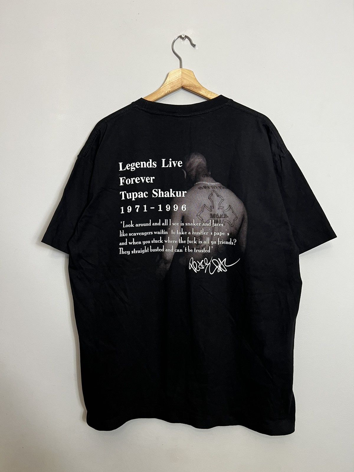 Band Tees Rare 2Pac Legends Live Forever Vintage Rap Band Tee Tupac 90 Size US XL / EU 56 / 4 - 2 Thumbnail