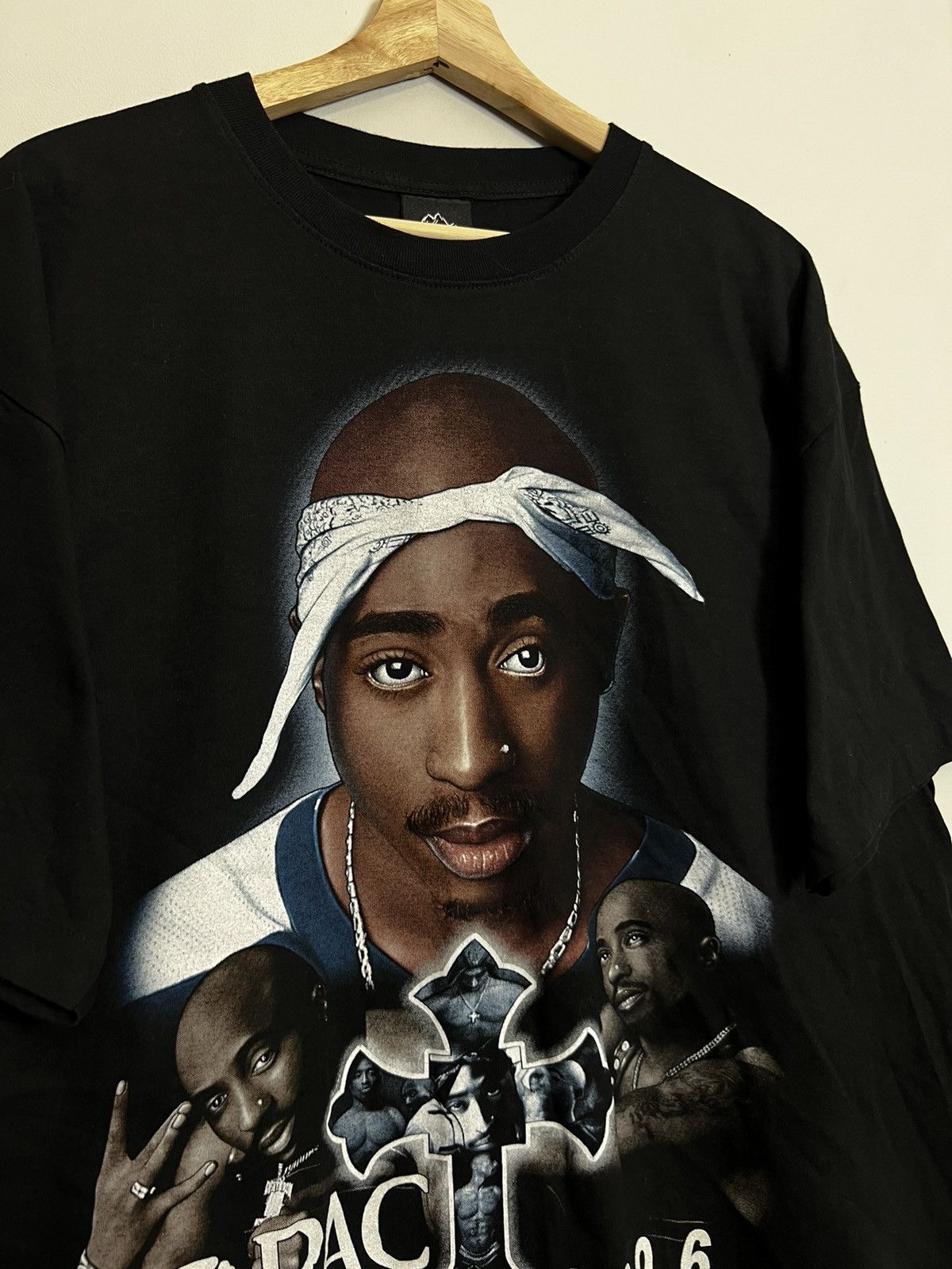 Band Tees Rare 2Pac Legends Live Forever Vintage Rap Band Tee Tupac 90 Size US XL / EU 56 / 4 - 3 Thumbnail